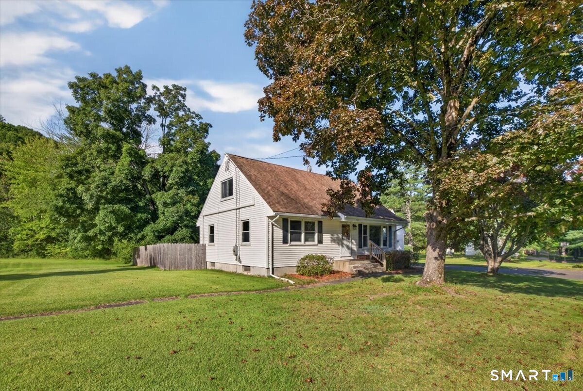 121 Hartford Road Property Photo 1