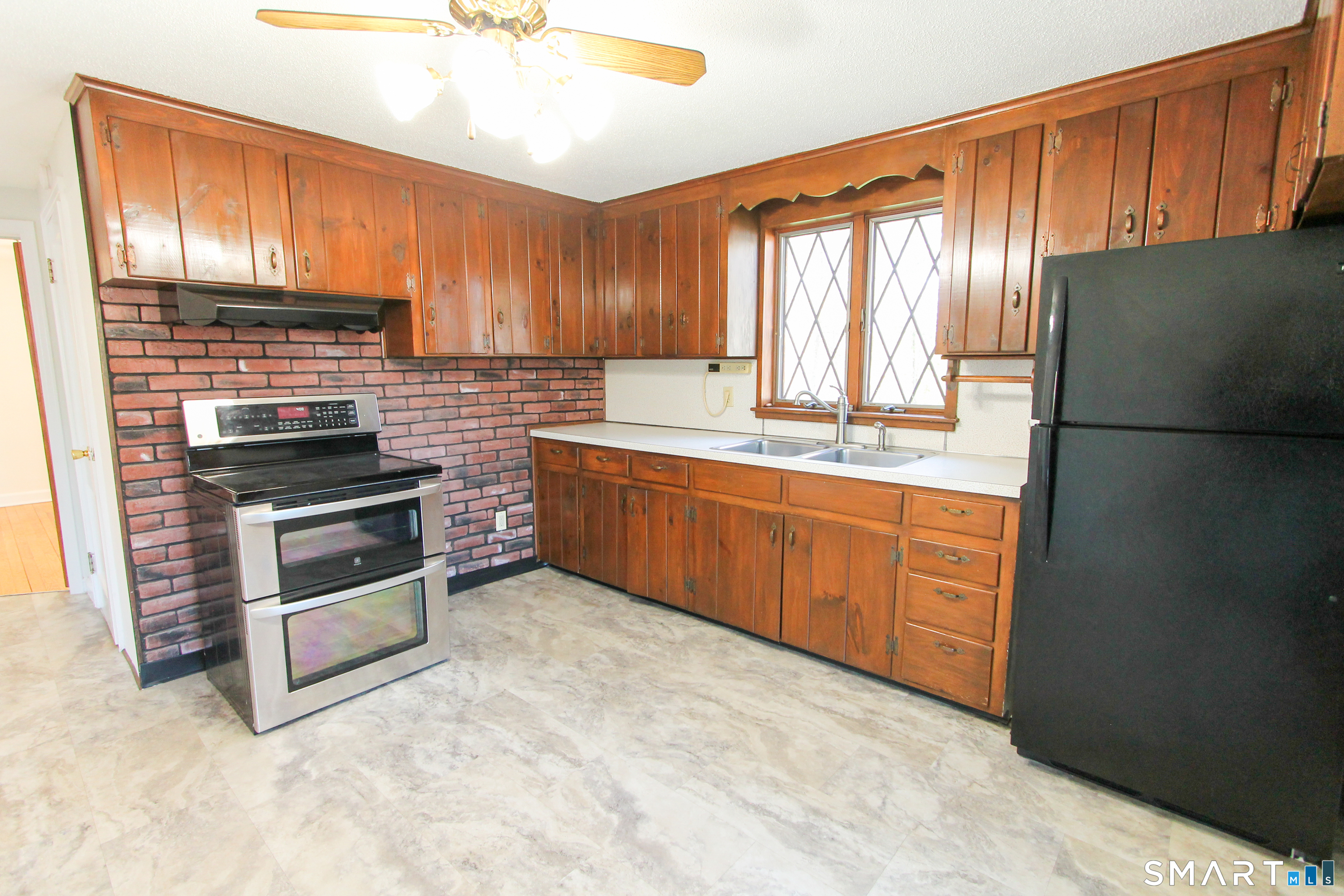 20 Condon Street Property Photo 4