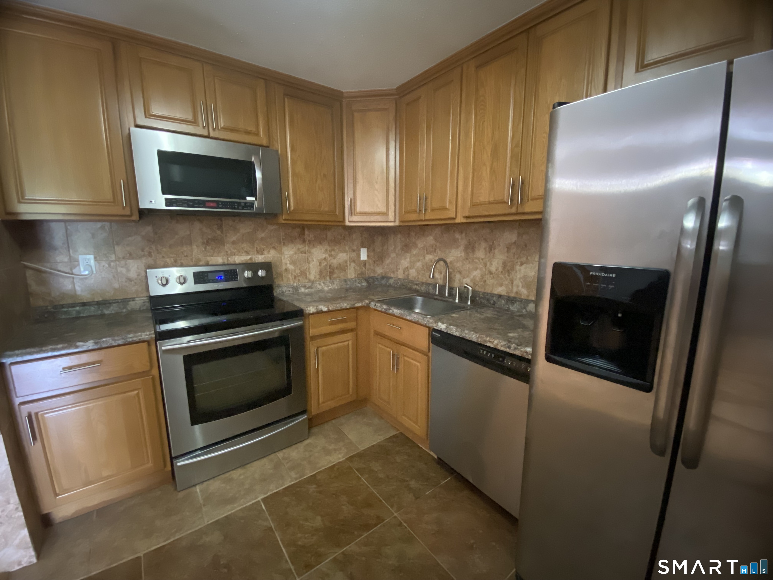 1216 Cromwell Hills 1216 Drive Property Photo 3