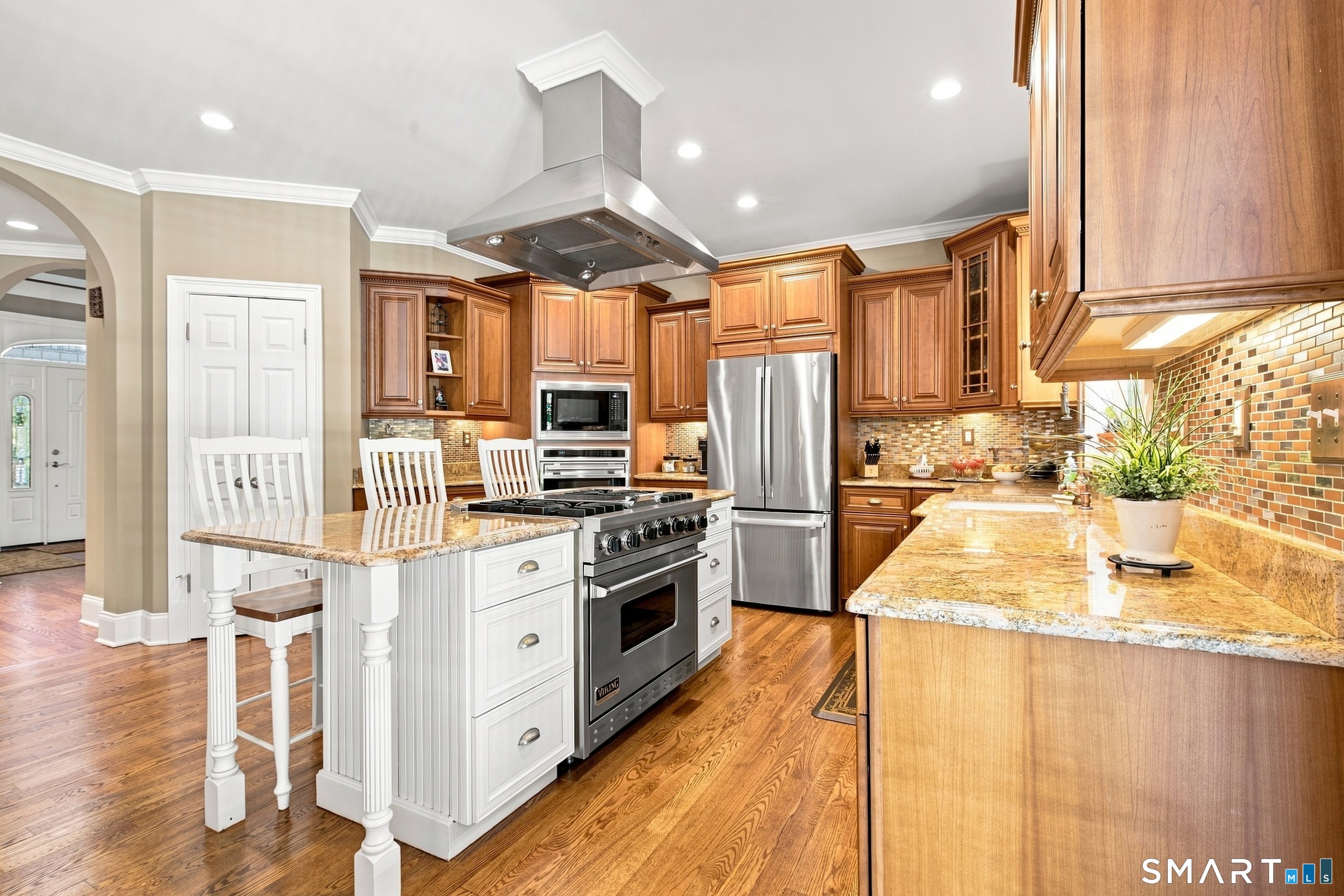 99 Maler Avenue Property Photo 11