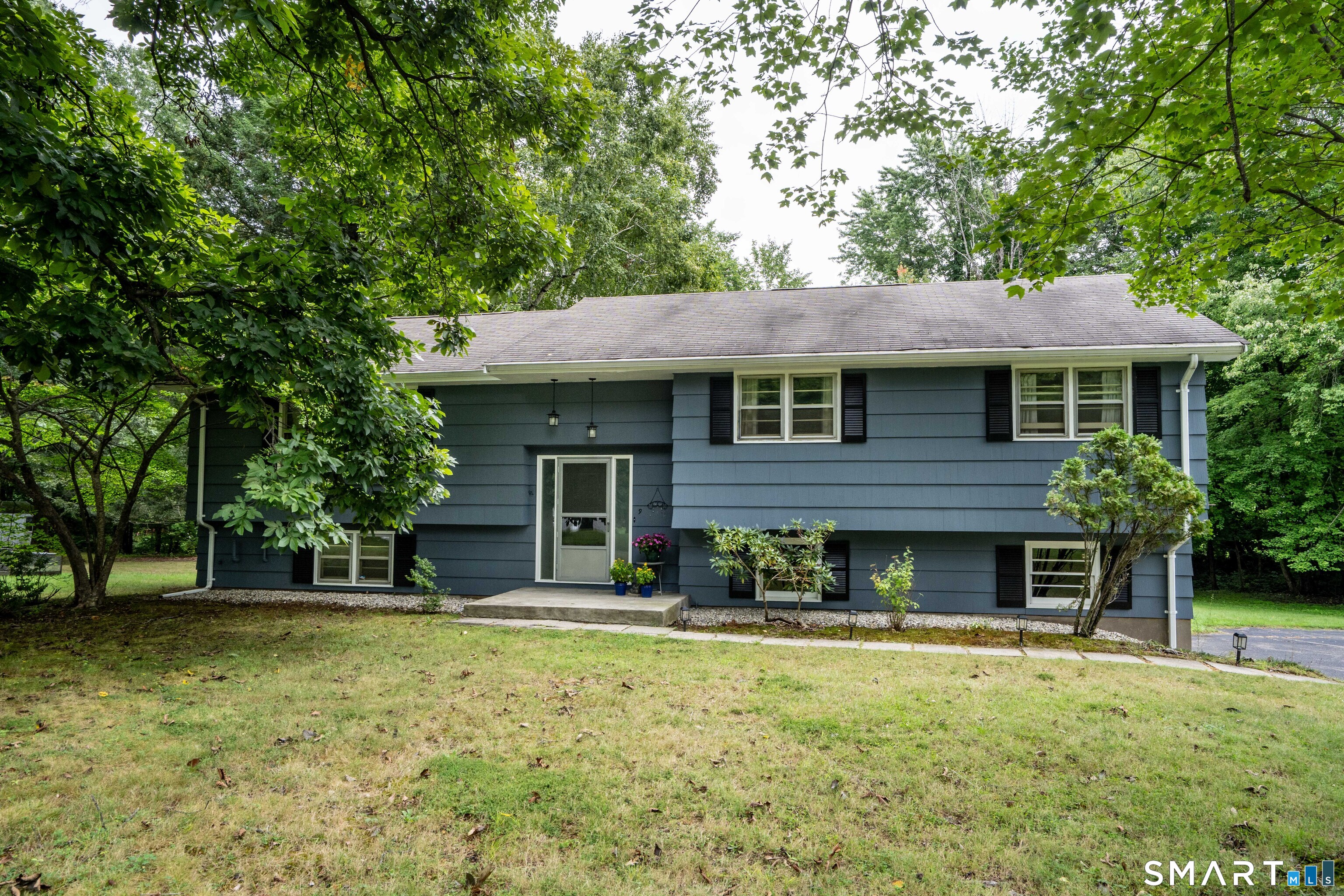9 Maple Edge Drive Property Photo 1