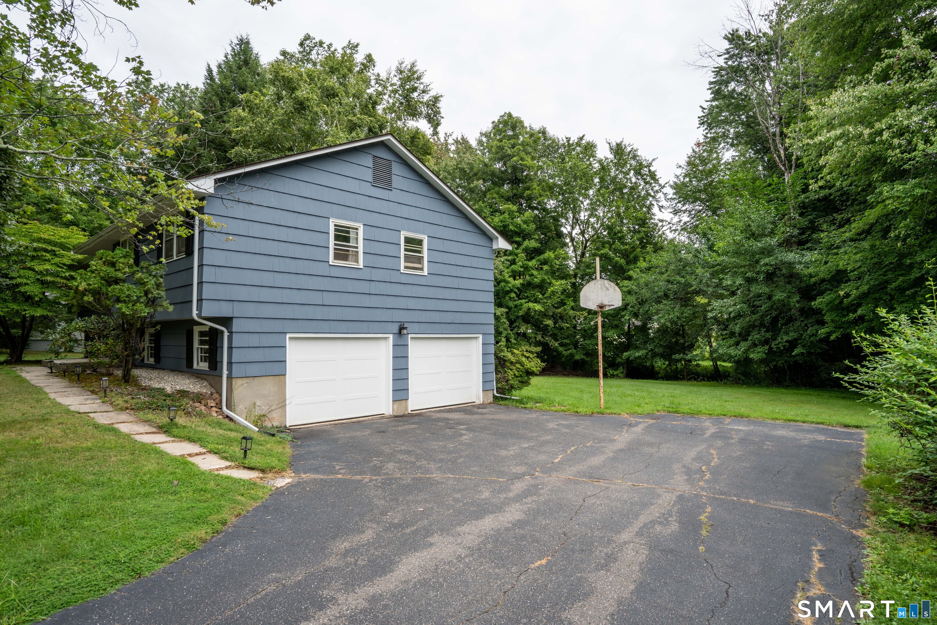 9 Maple Edge Drive Property Photo 34