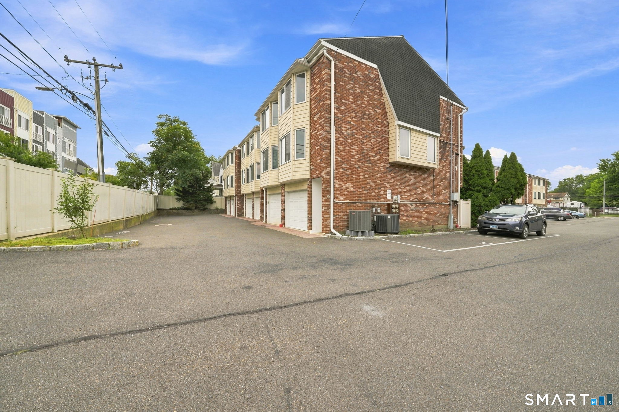 1611 Washington 35 Boulevard Property Photo 1