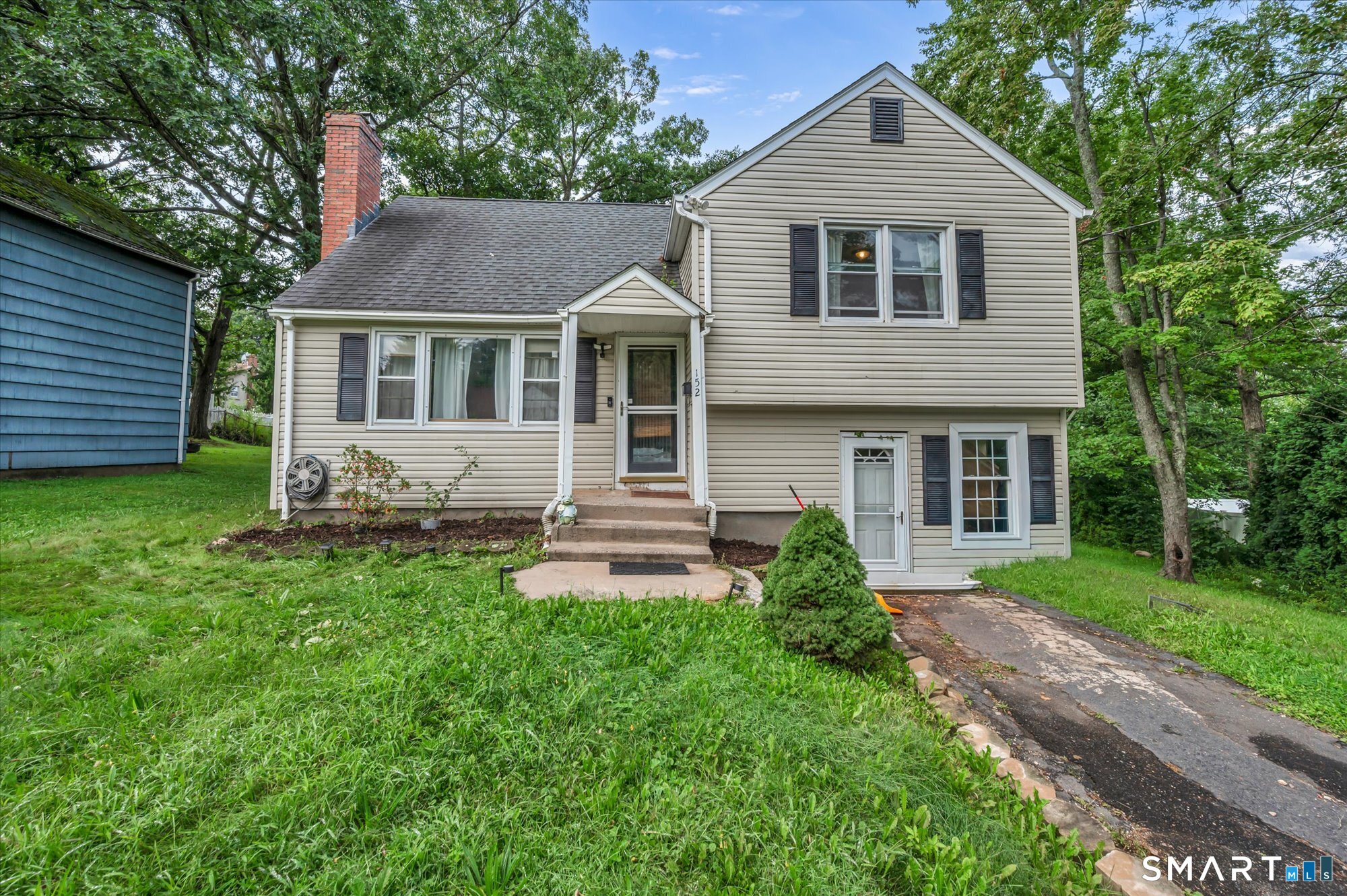 152 Bay Avenue Property Photo 1