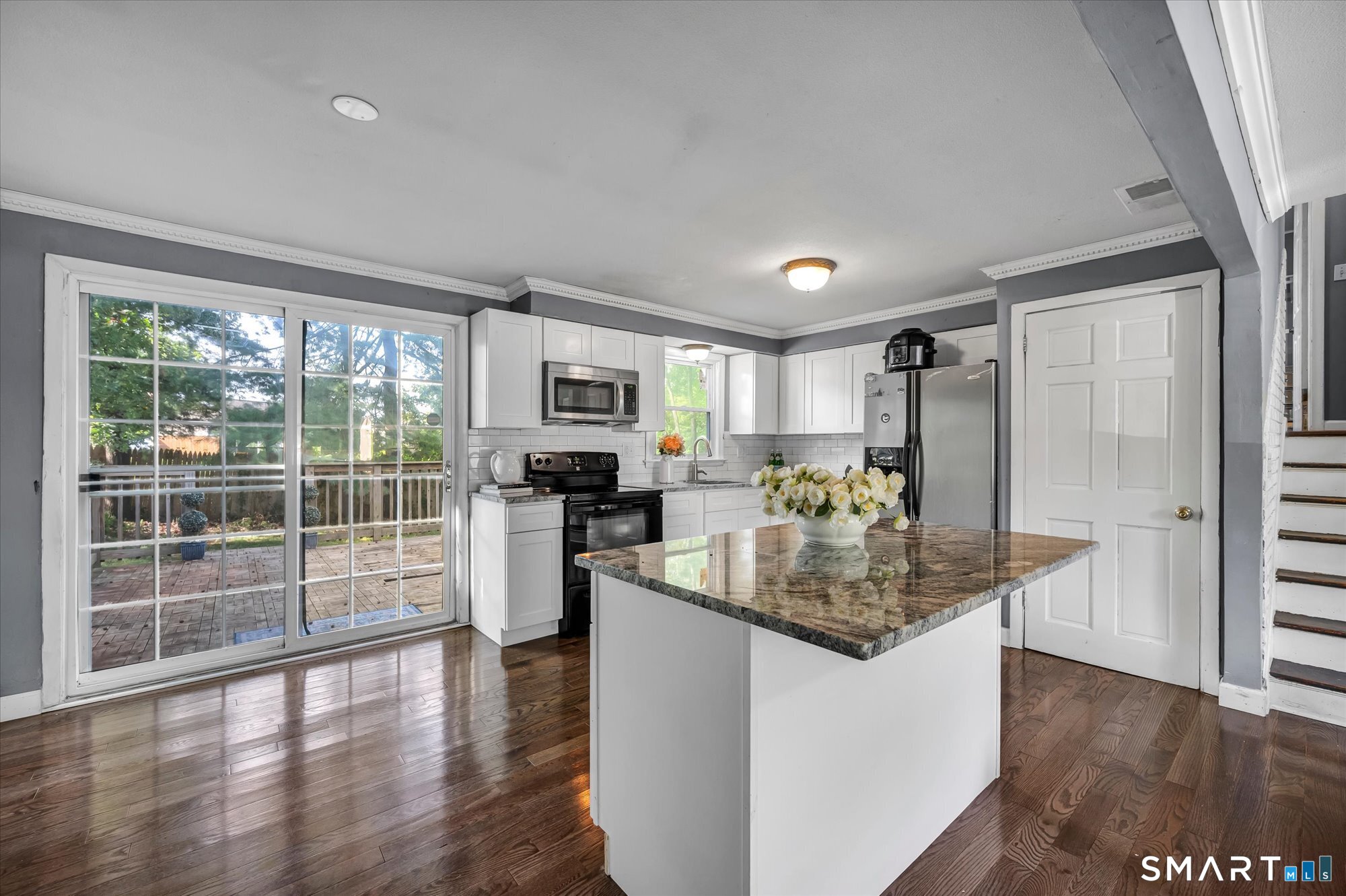 152 Bay Avenue Property Photo 8
