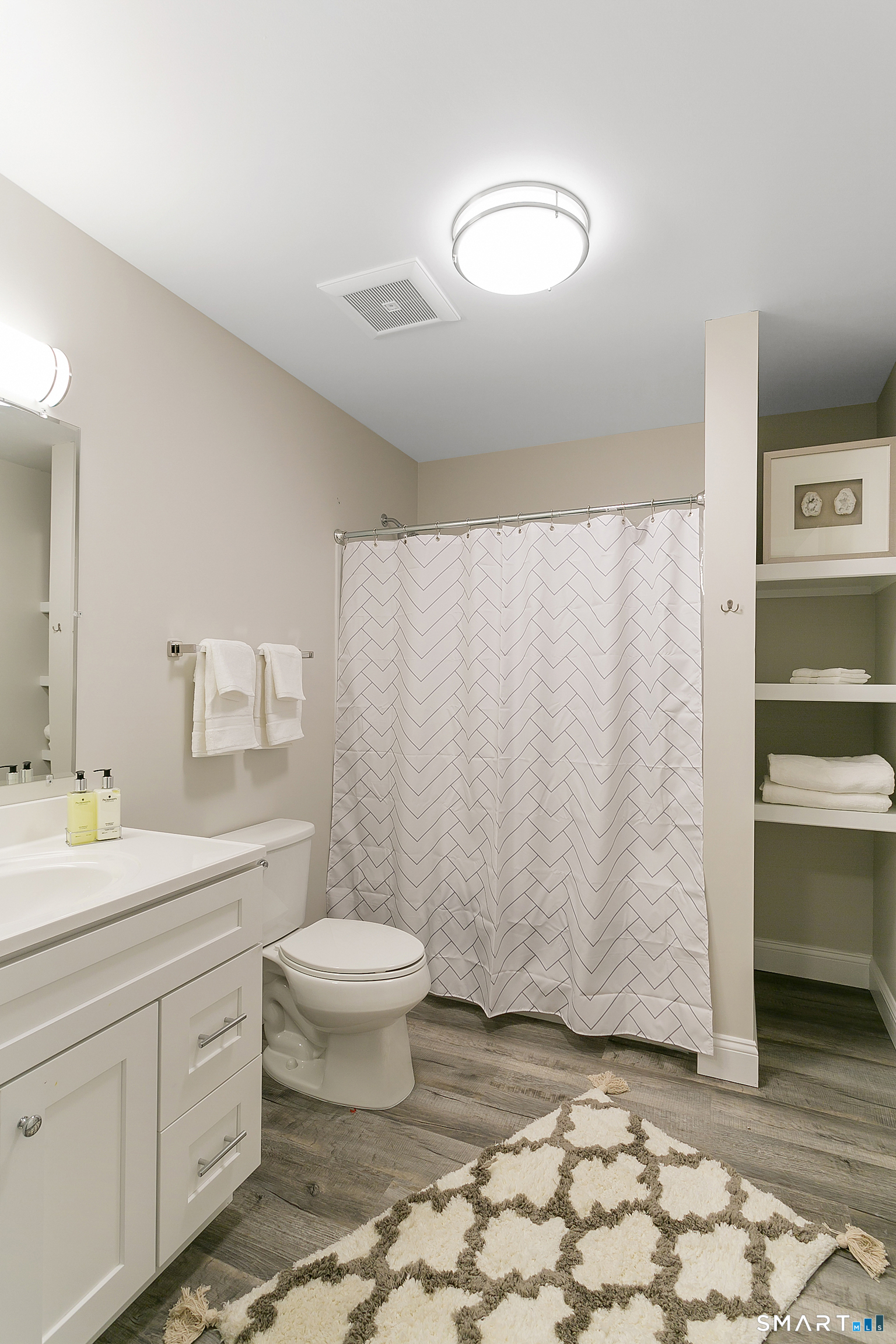 1645 Black Rock 109 Turnpike Property Photo 9