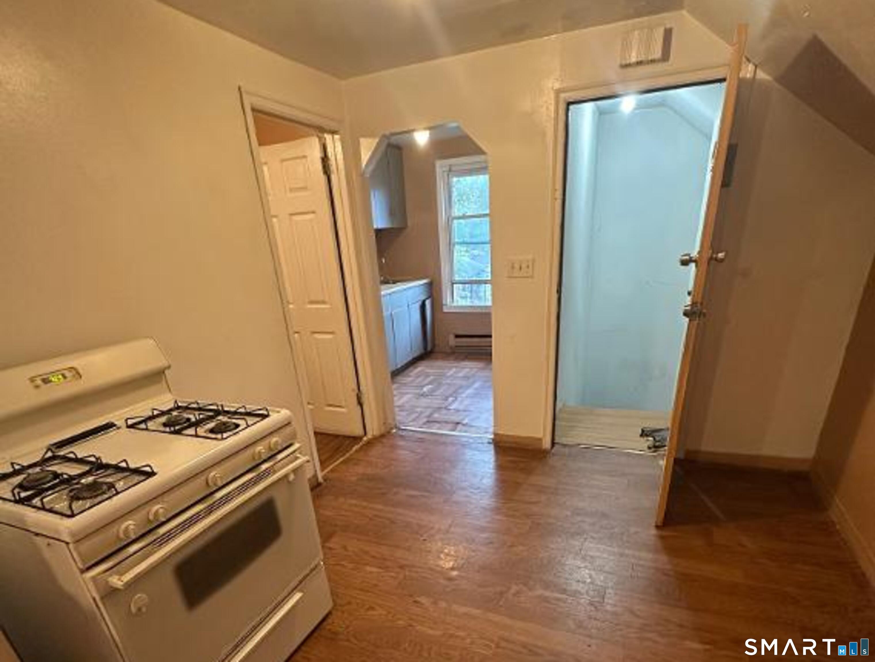 4 Foster Court Property Photo 5