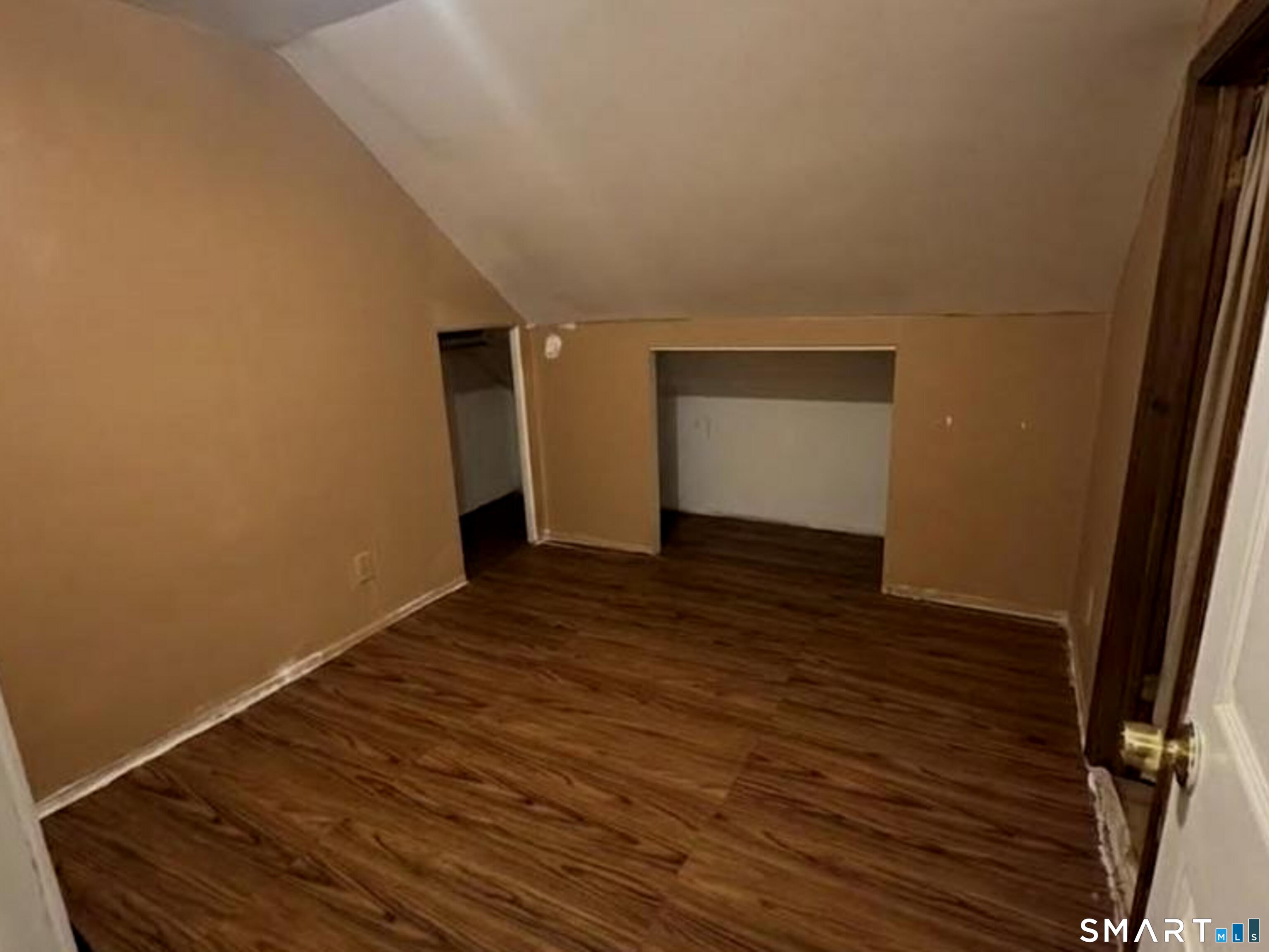 4 Foster Court Property Photo 9