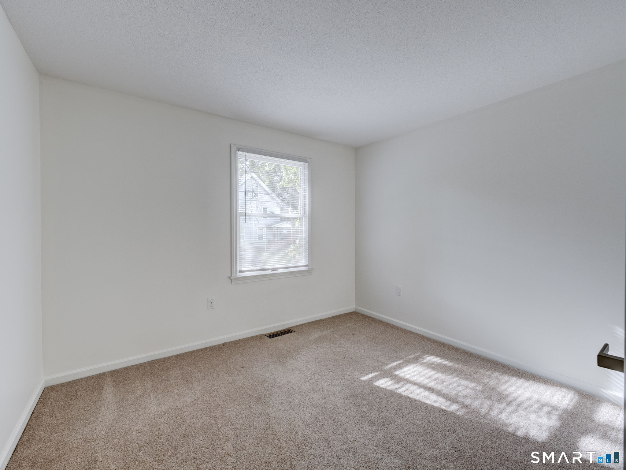 54 Oak 13 Street Property Photo 14
