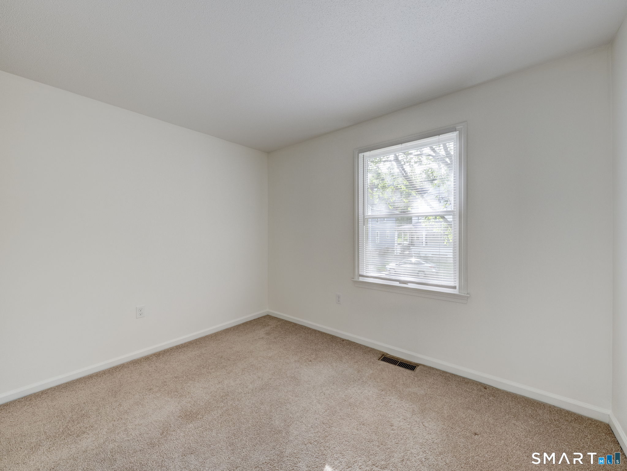 54 Oak 13 Street Property Photo 15