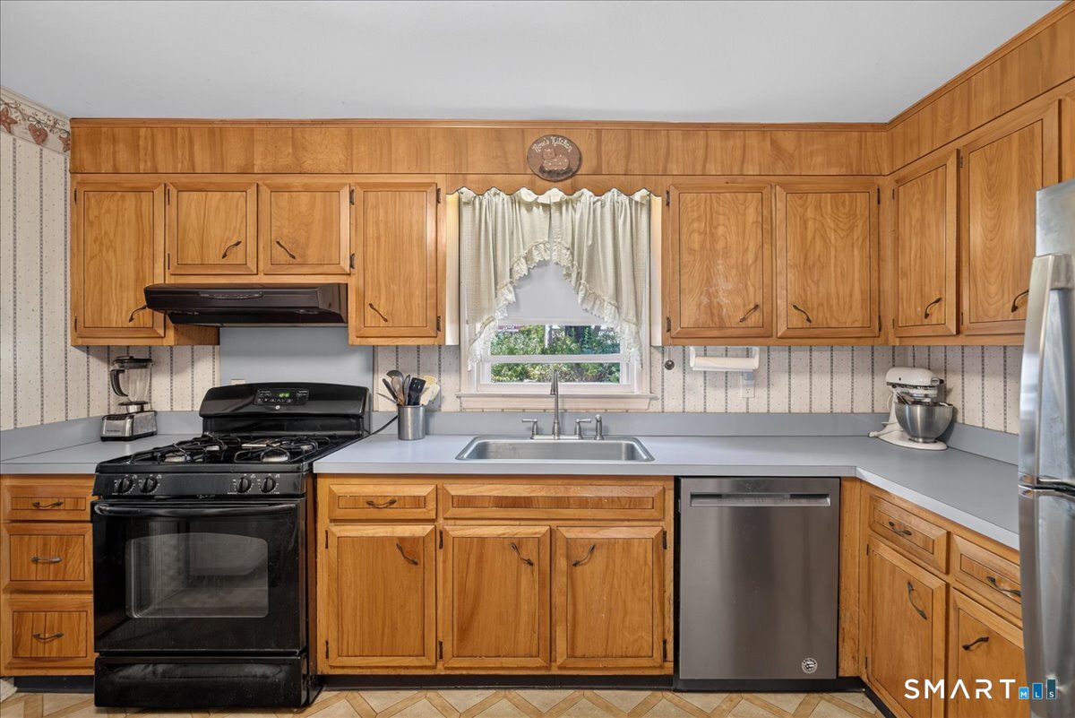 147 Daniel Road Property Photo 13