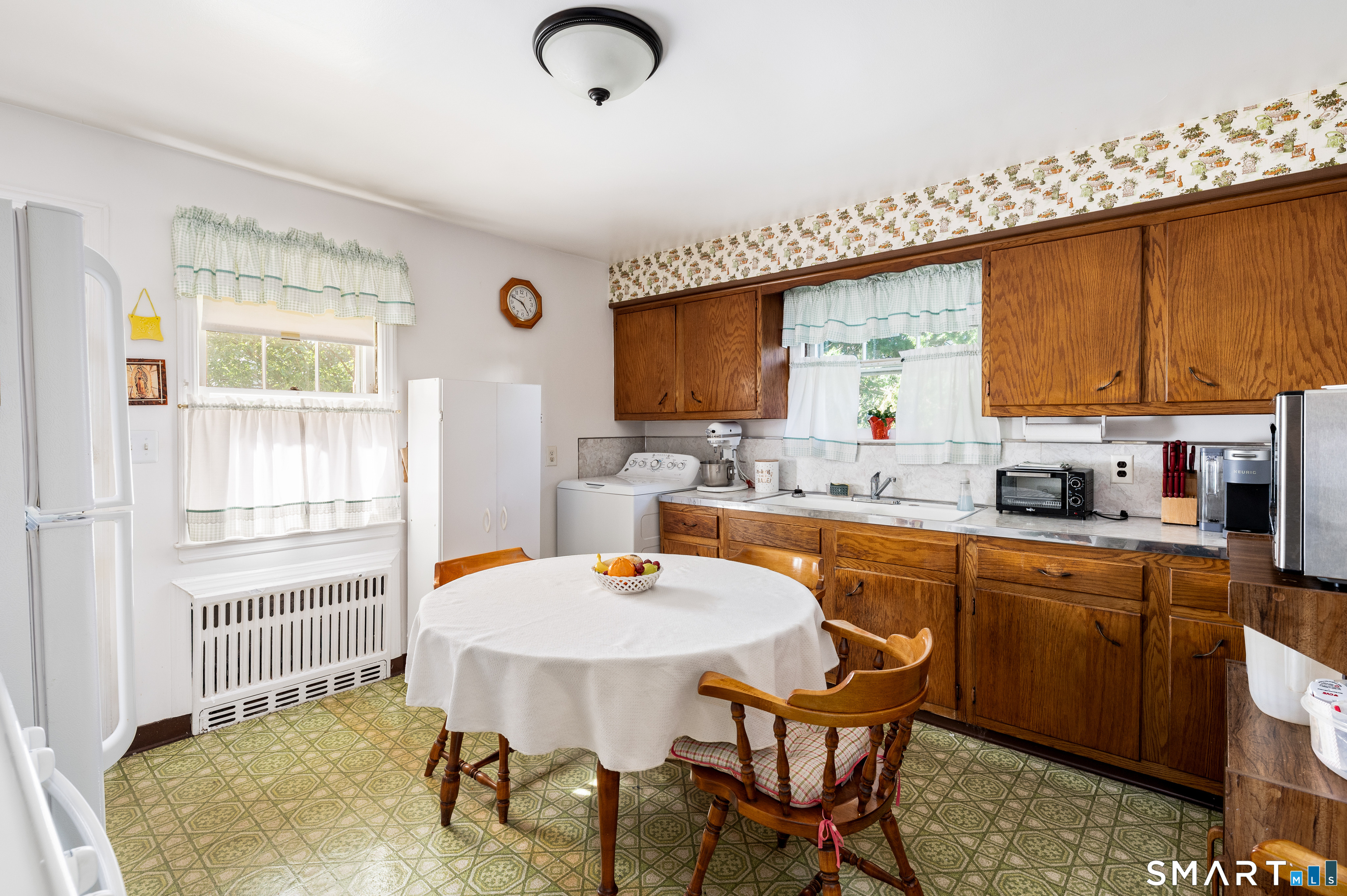 65 Roosevelt Avenue Property Photo 6