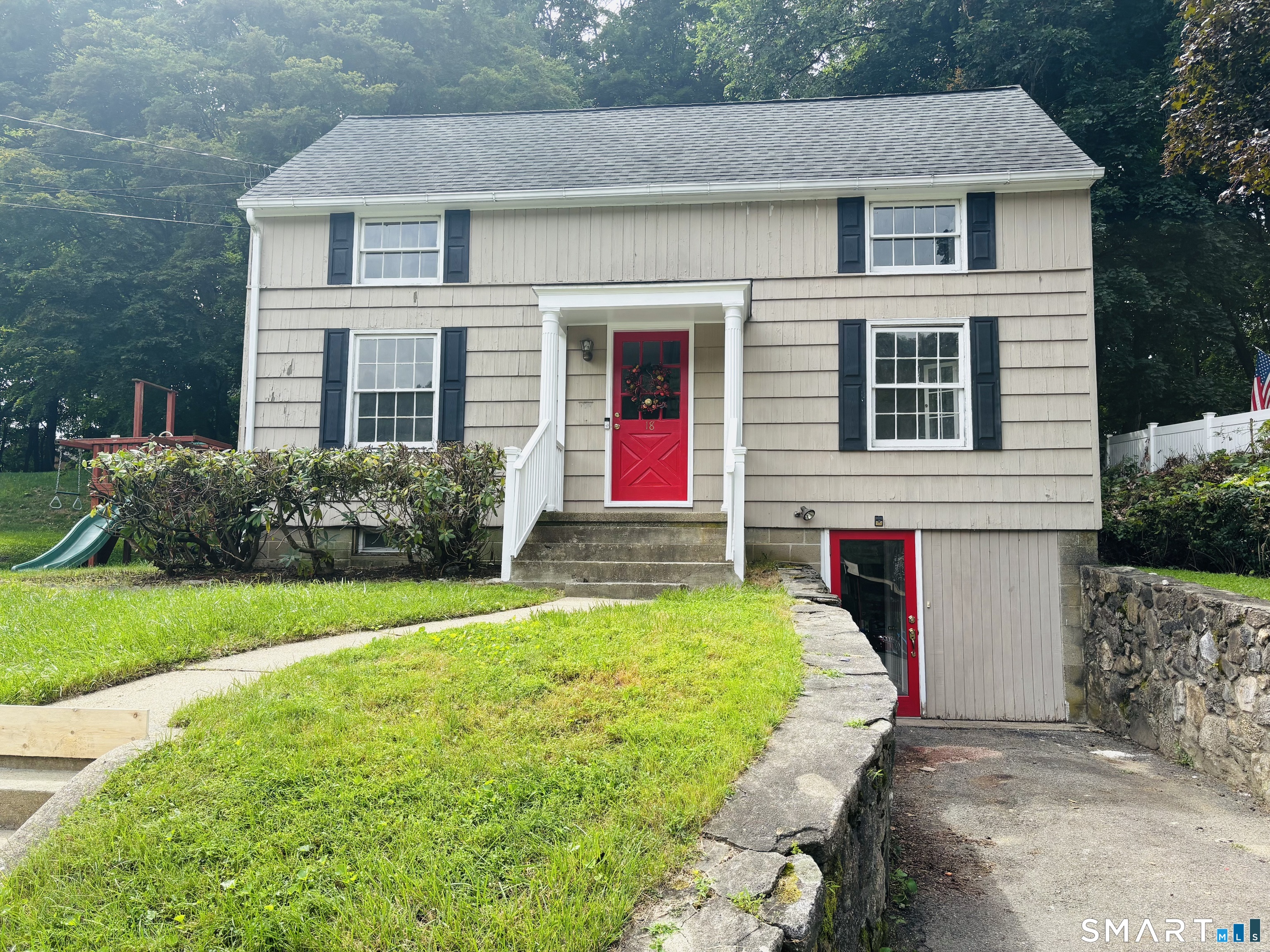 18 Cawley Avenue Property Photo 1