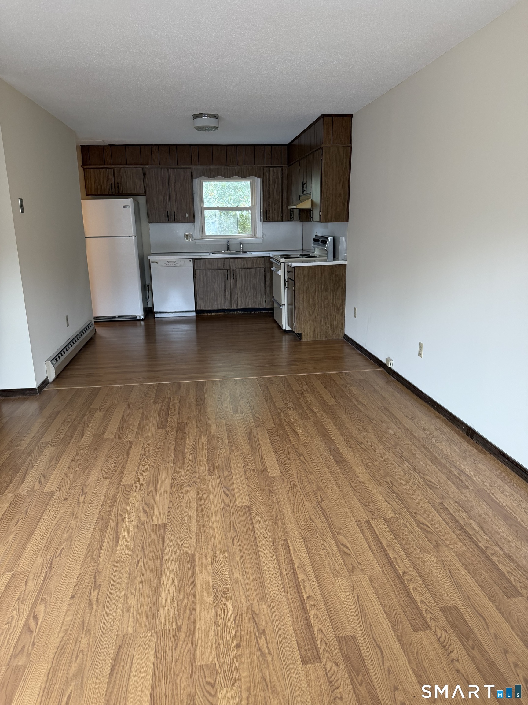 90 Burton 3 Street Property Photo 5