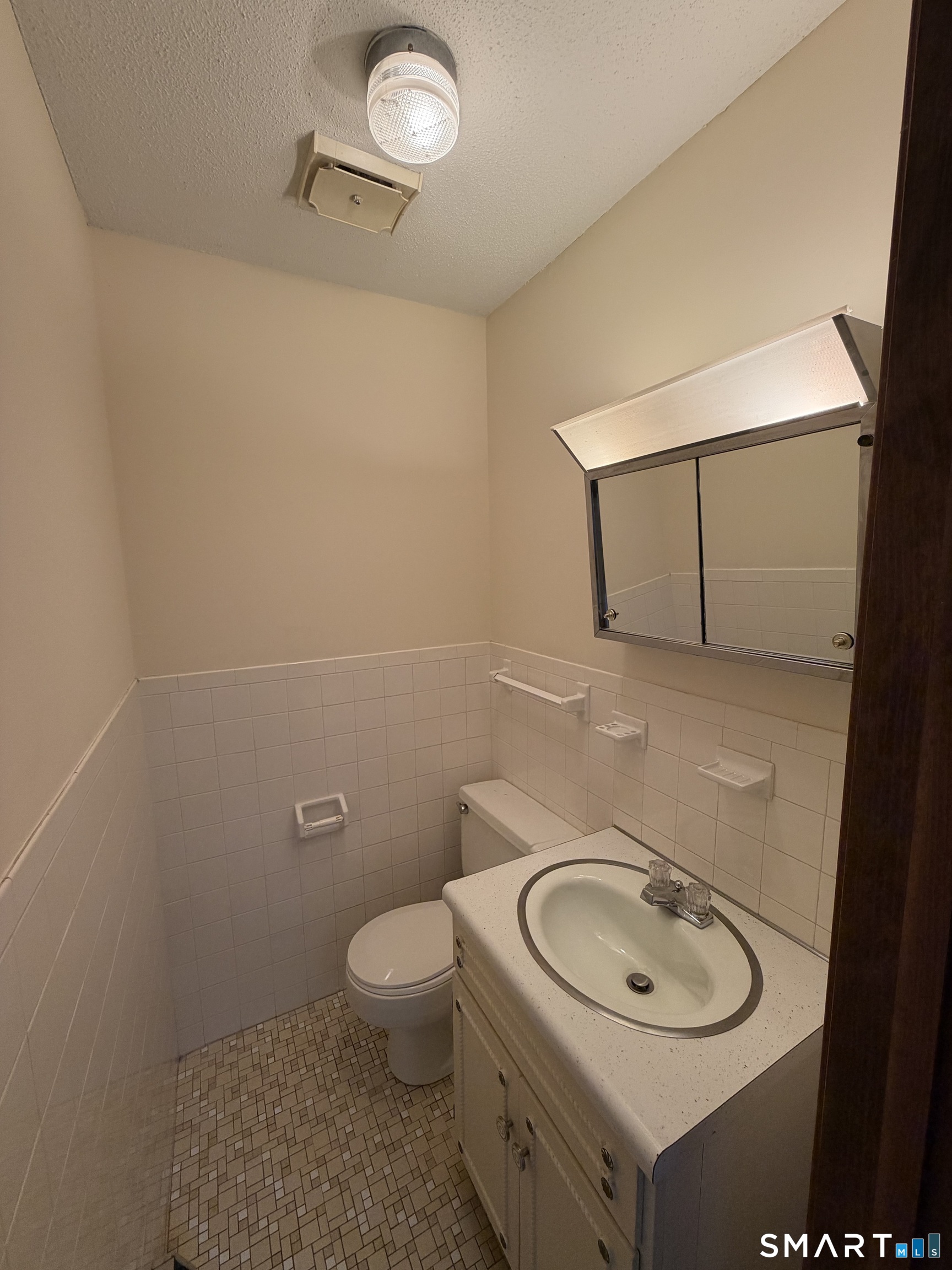 90 Burton 3 Street Property Photo 6