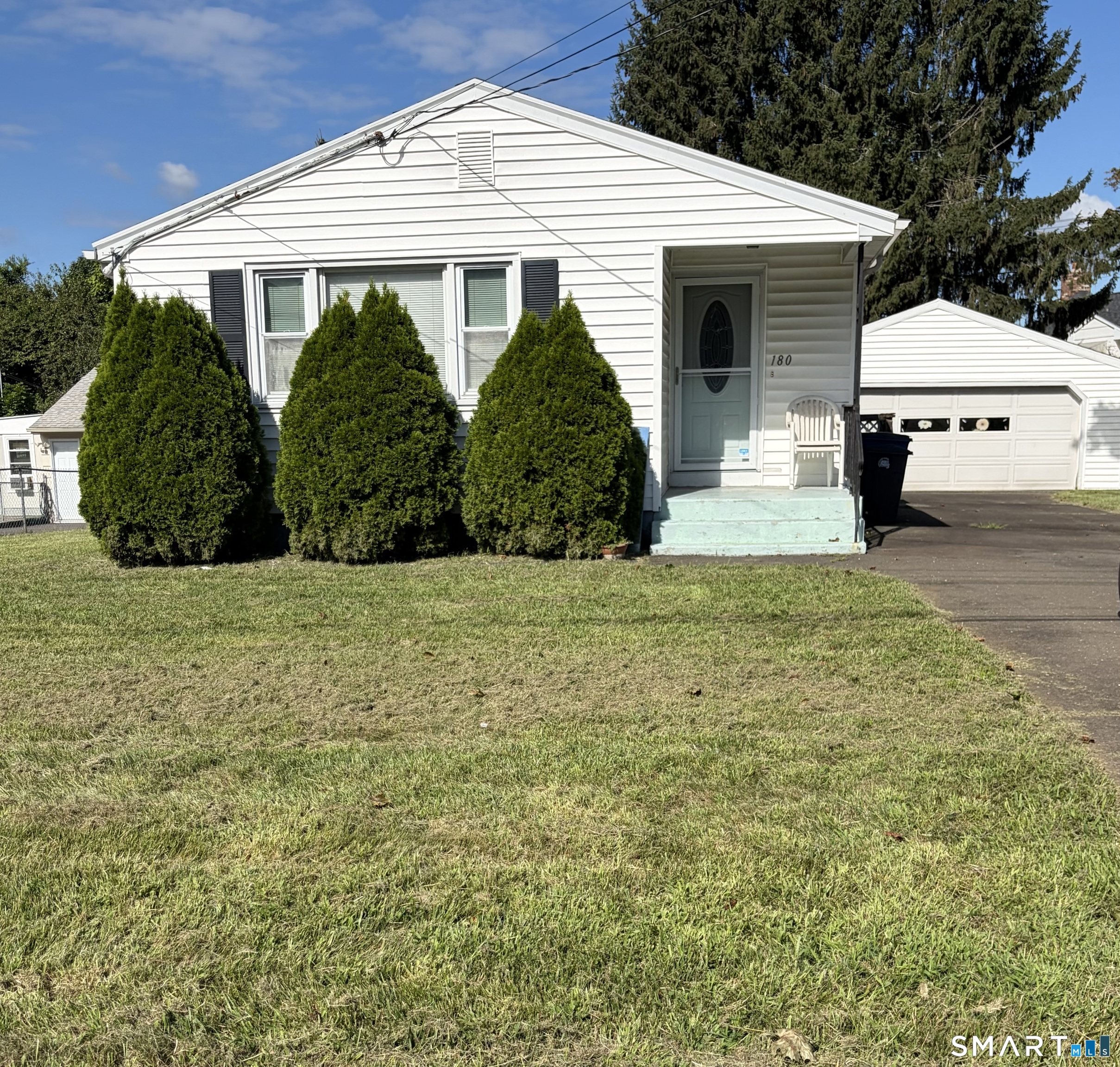 180 Portland Street Property Photo 1