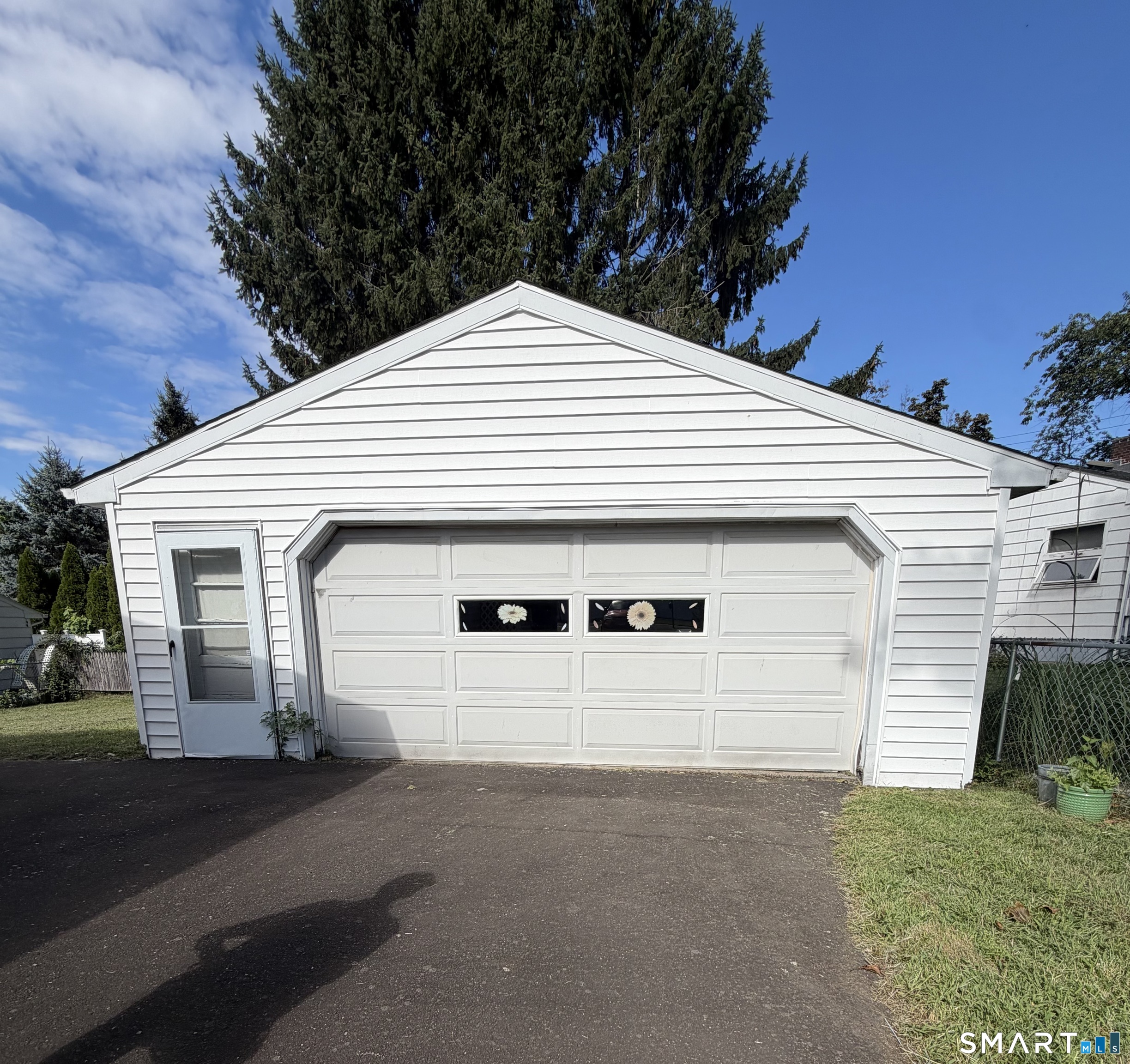 180 Portland Street Property Photo 2