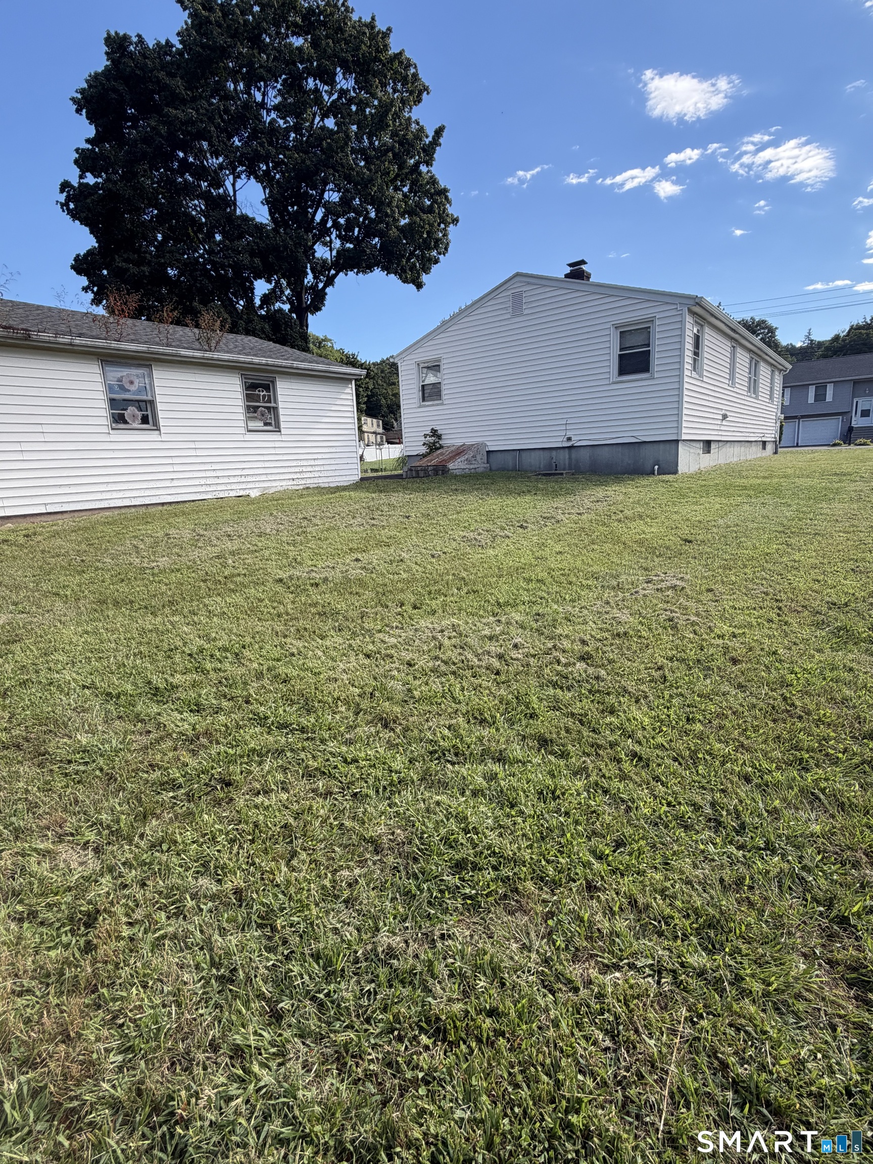 180 Portland Street Property Photo 3