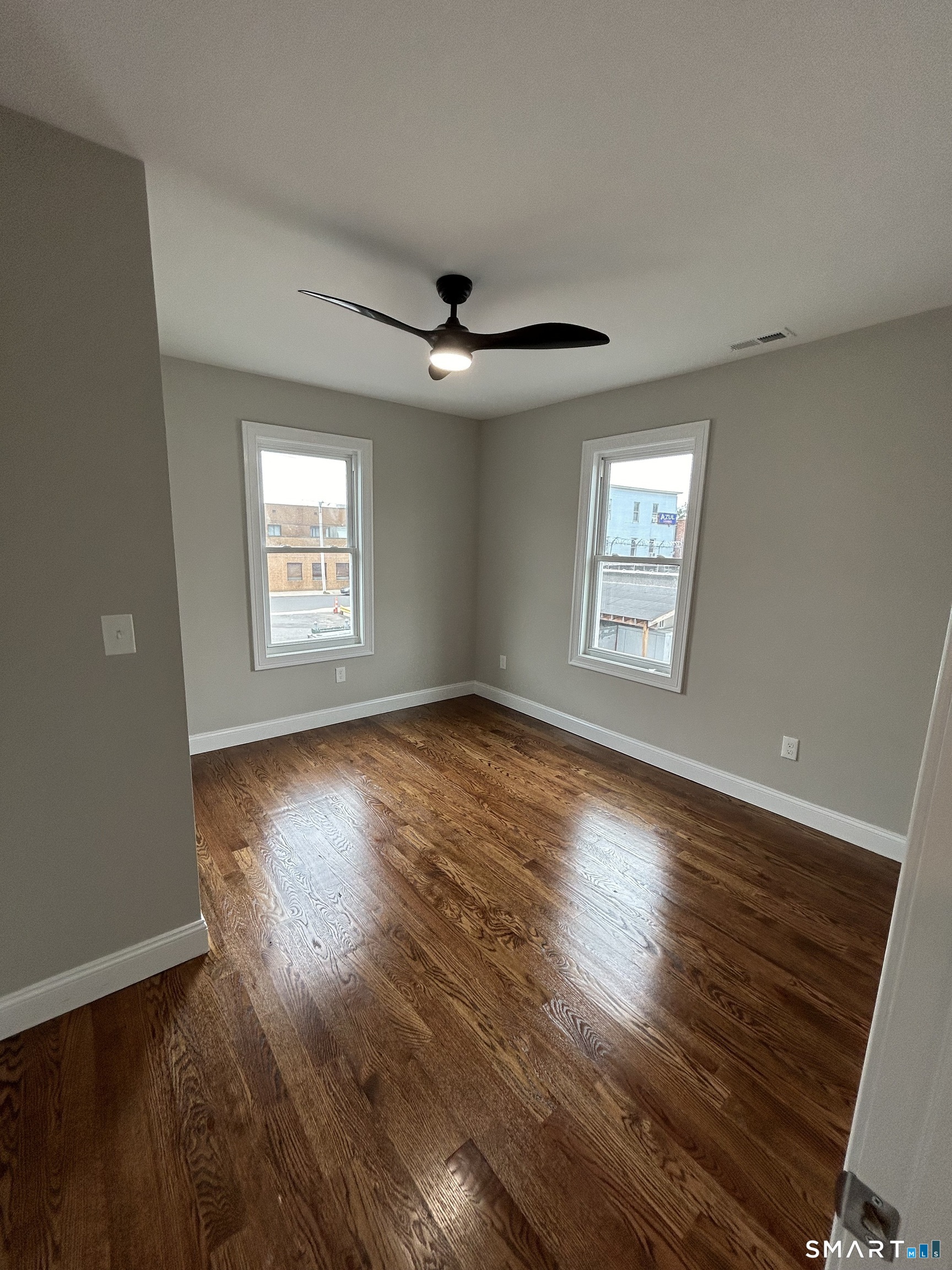 823 Capitol 3 Avenue Property Photo 5