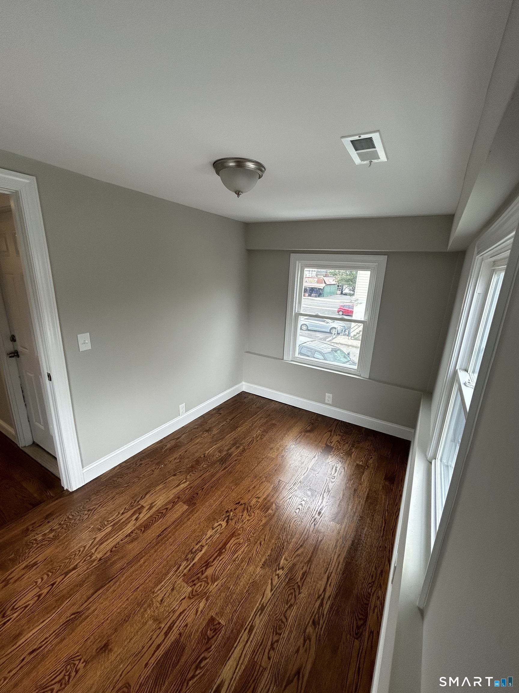 823 Capitol 3 Avenue Property Photo 9