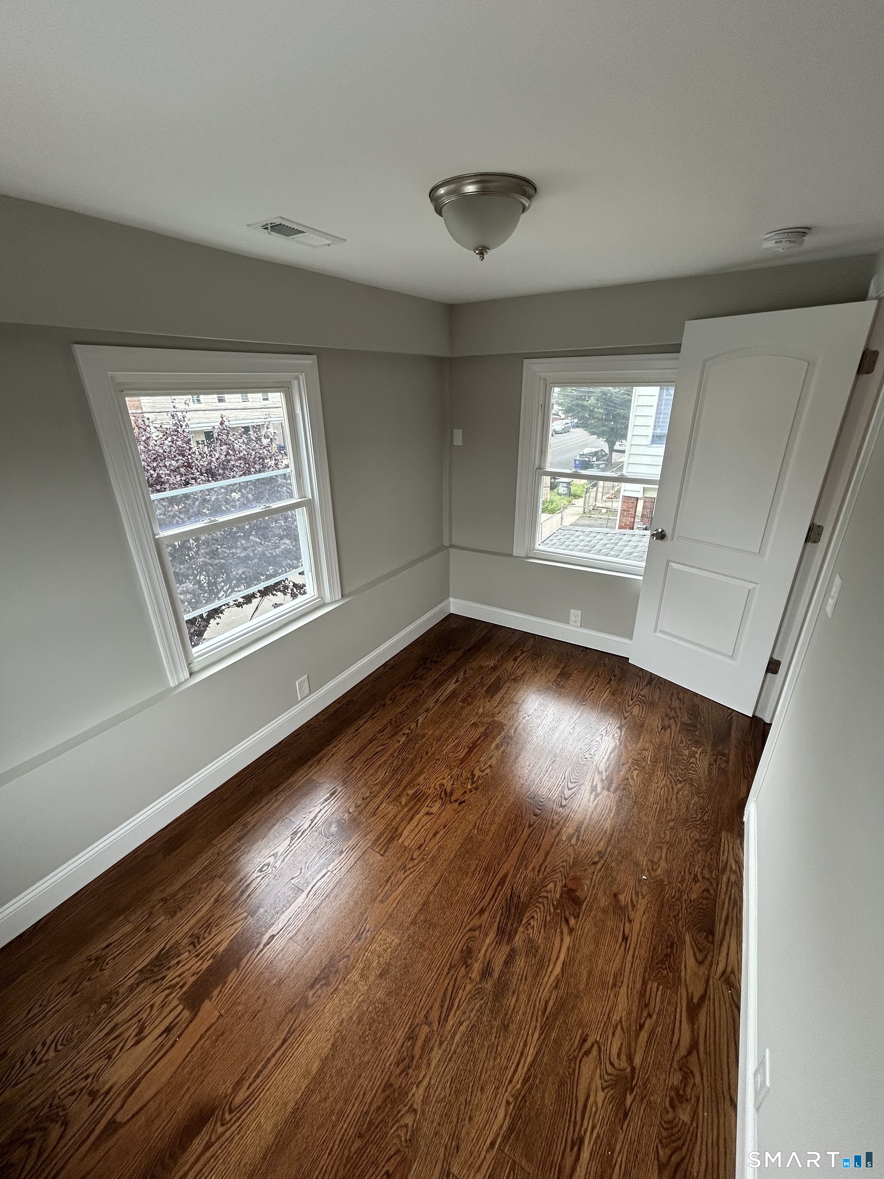 823 Capitol 3 Avenue Property Photo 10