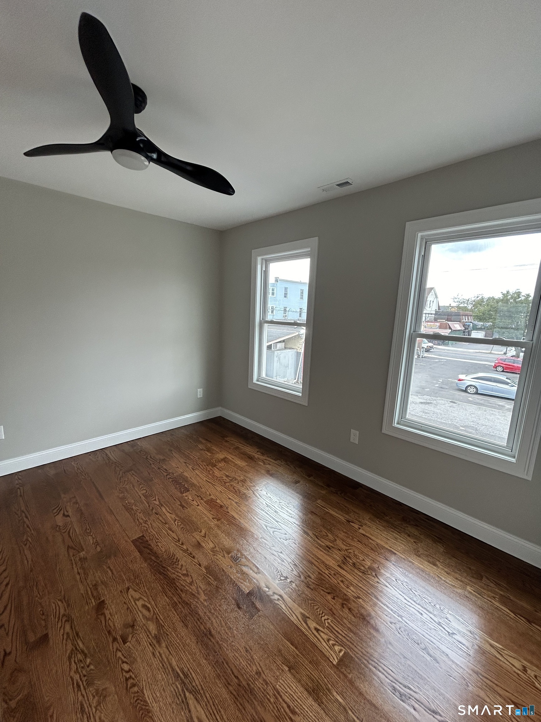 823 Capitol 3 Avenue Property Photo 14
