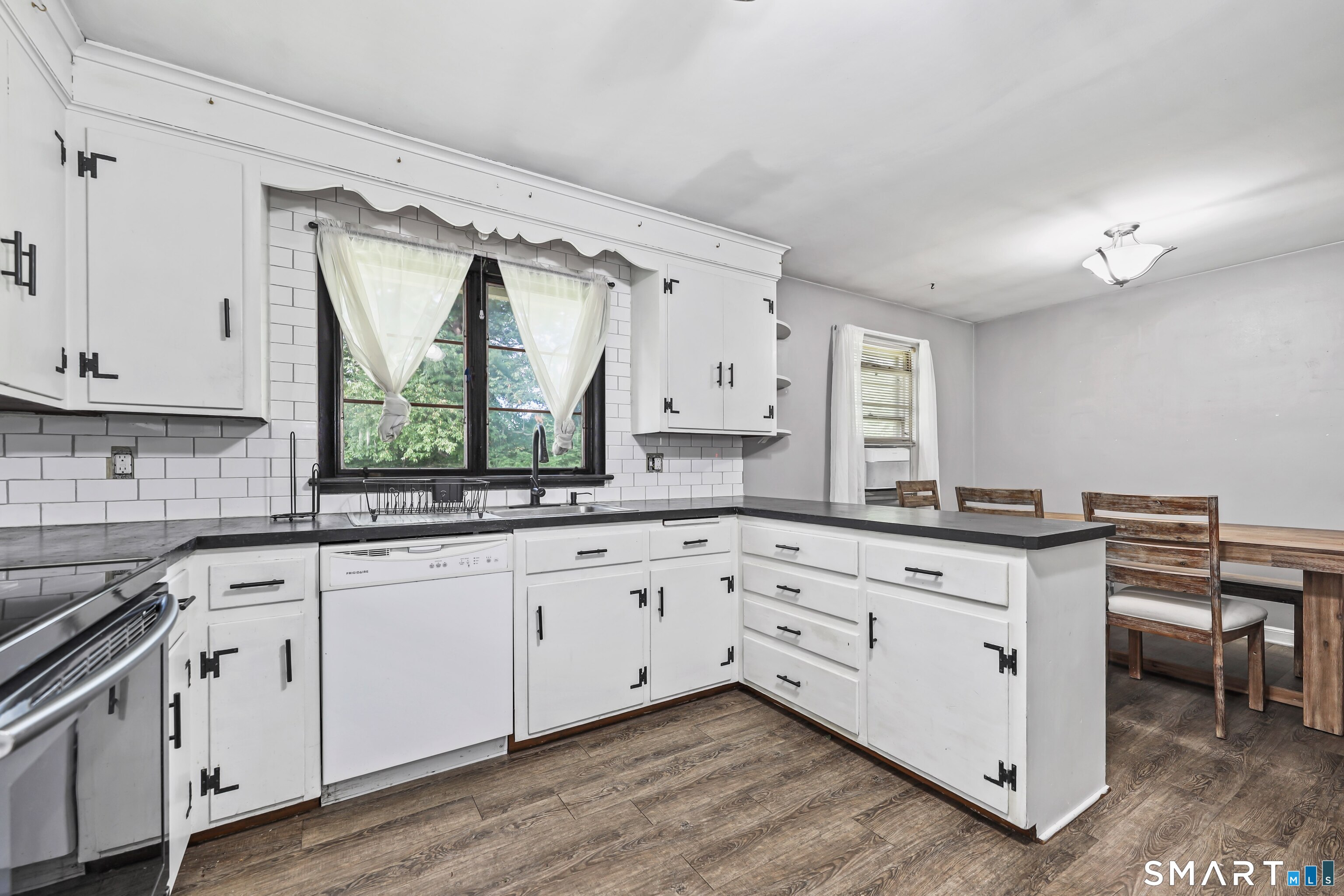 155 Frederick Street Property Photo 14