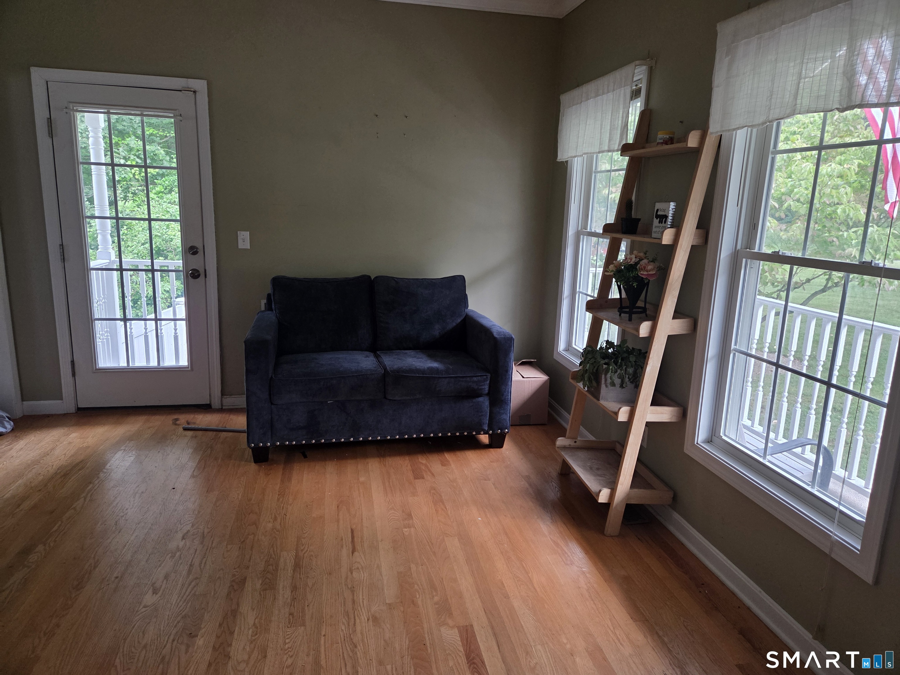 18 Tree Top Lane Property Photo 10