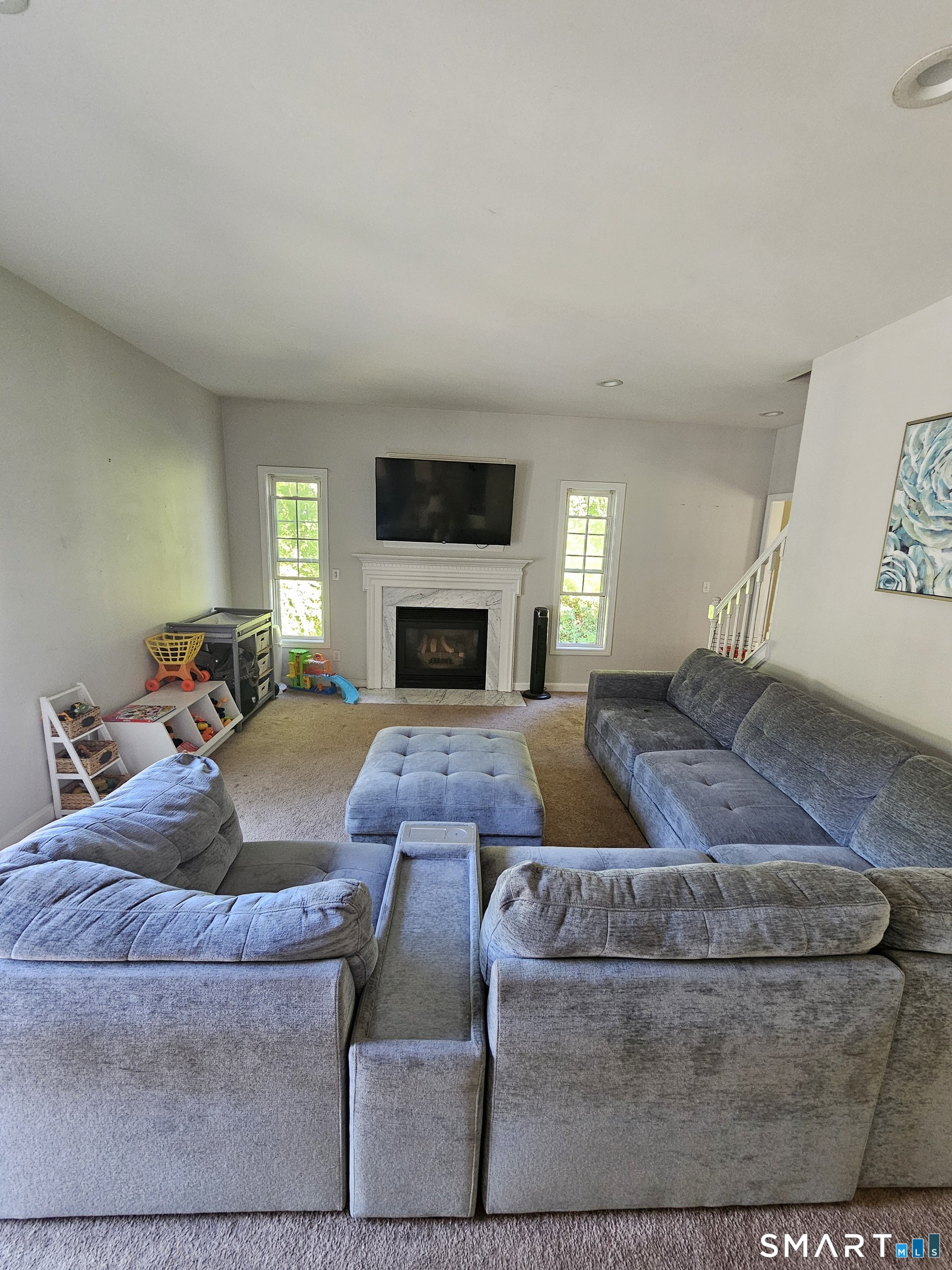 18 Tree Top Lane Property Photo 12