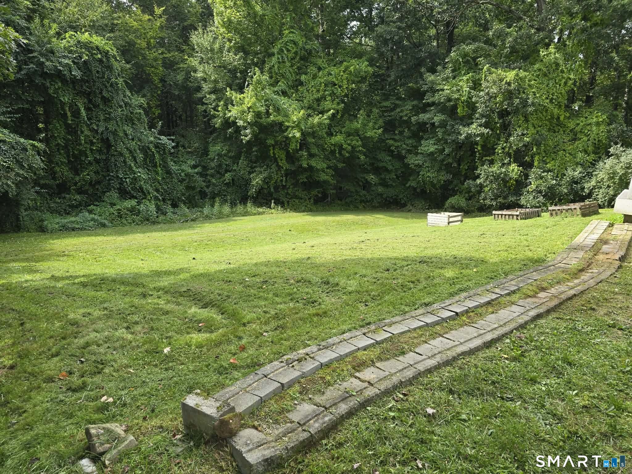 18 Tree Top Lane Property Photo 31