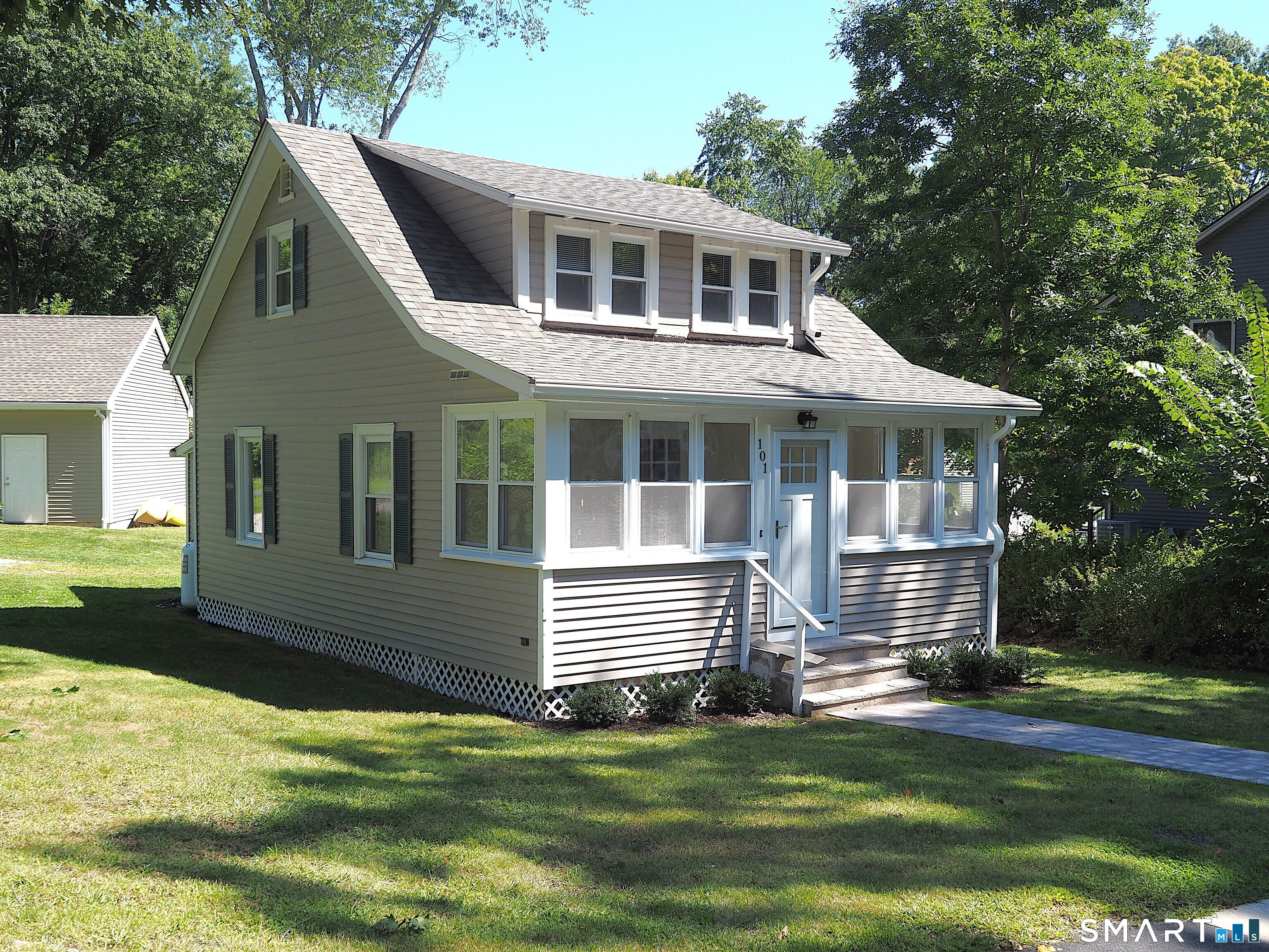 101 Lake Road Property Photo 1