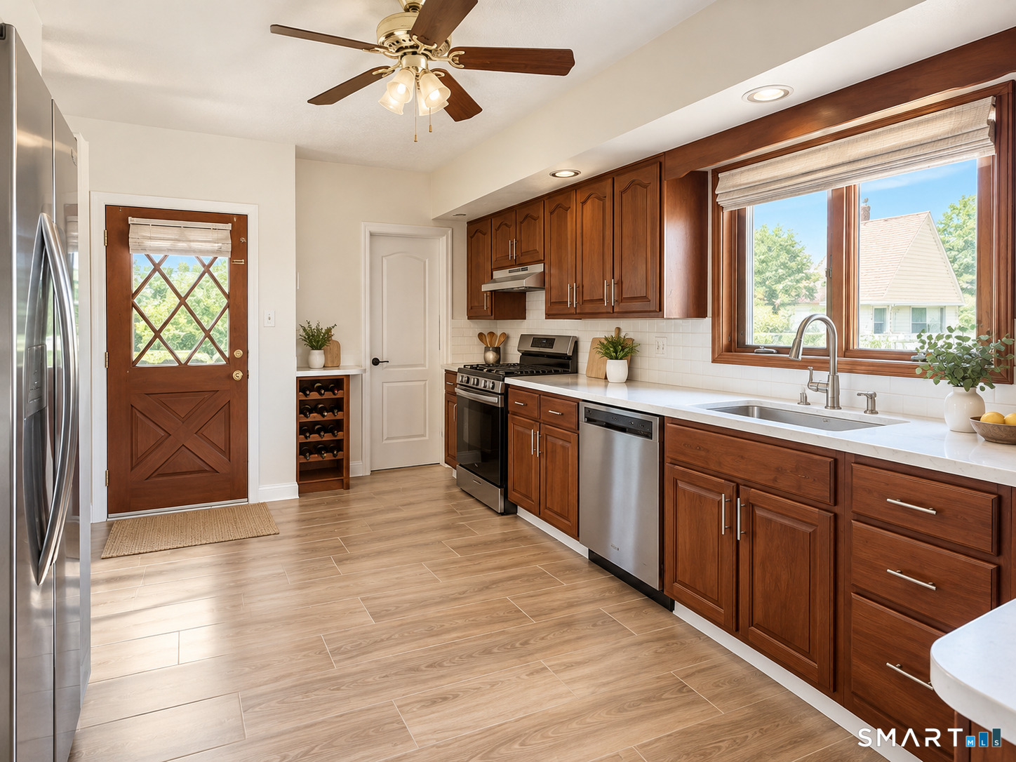 1691 Broad West Street Property Photo 4