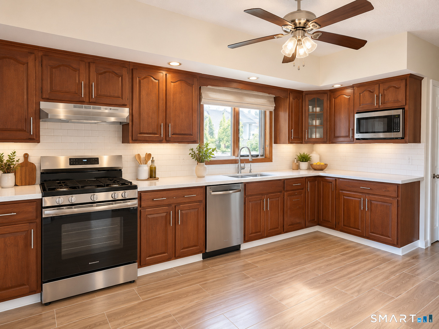 1691 Broad West Street Property Photo 5