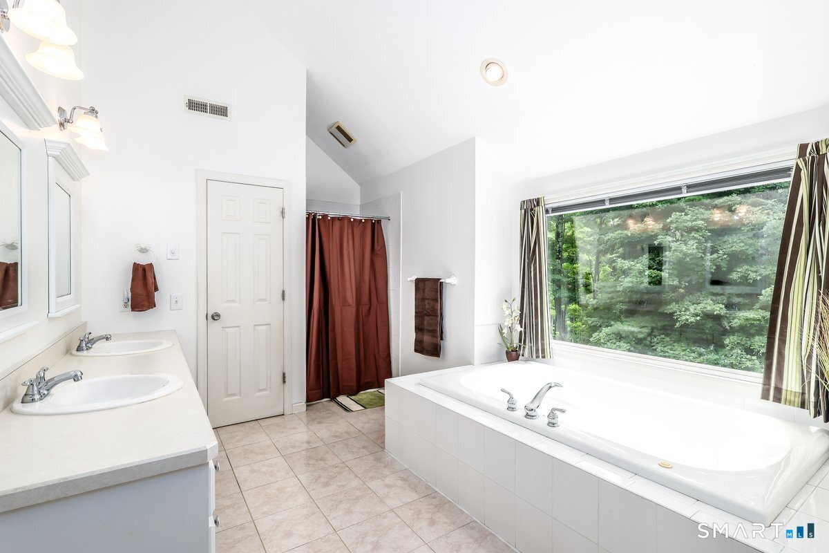 26 Bayberry Lane Property Photo 18