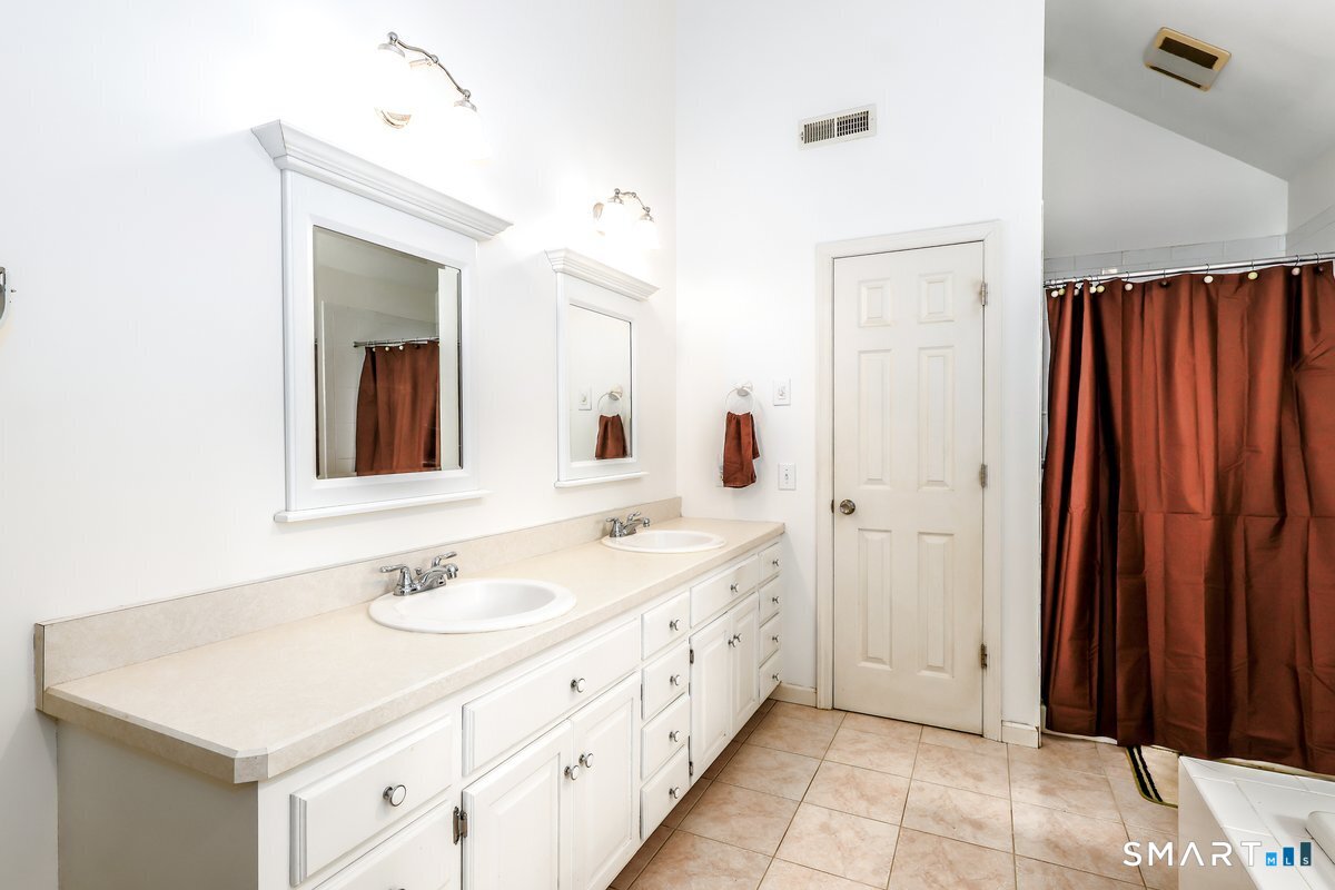 26 Bayberry Lane Property Photo 19