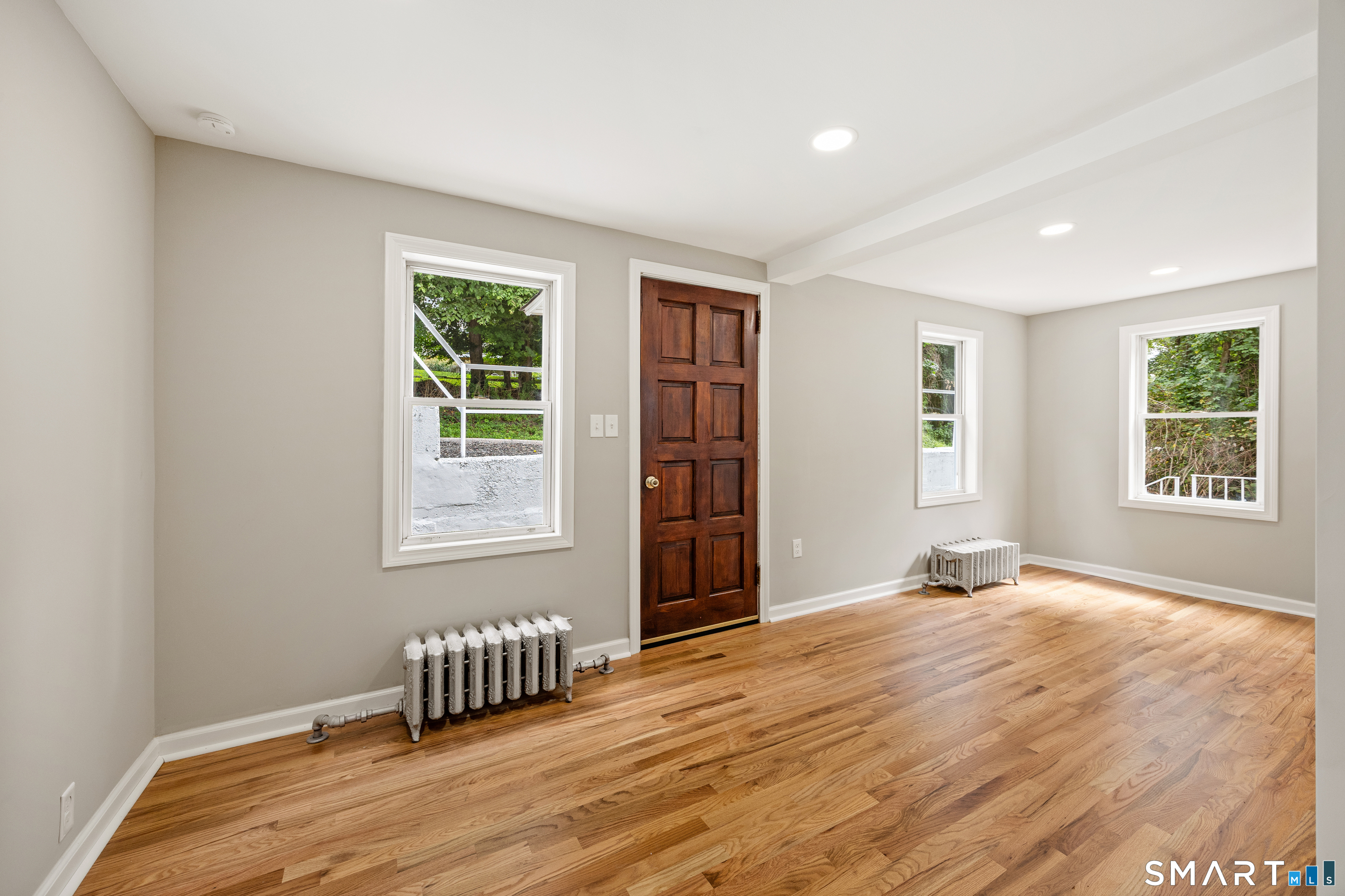327 Steinmann Avenue Property Photo 3