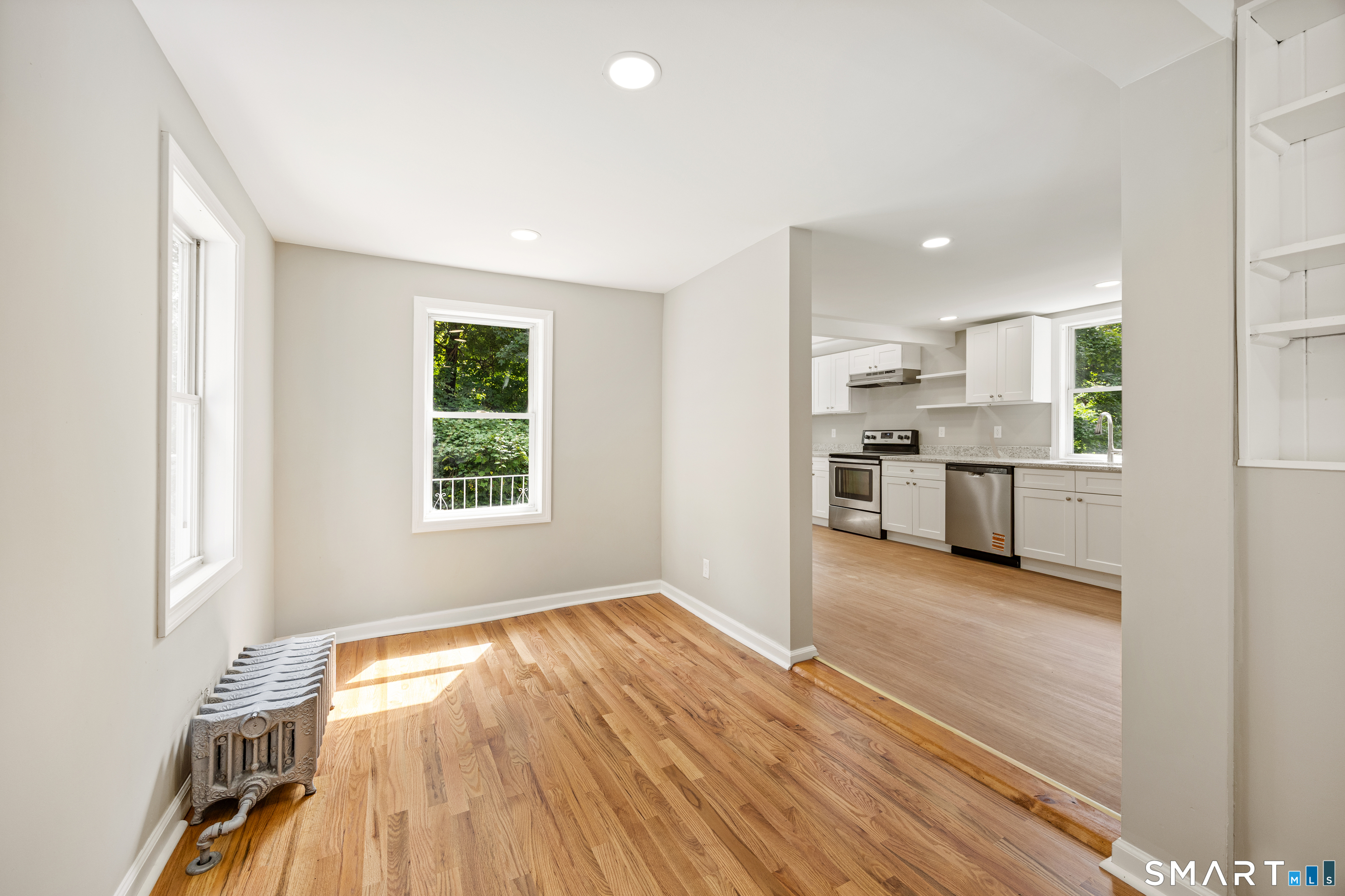 327 Steinmann Avenue Property Photo 4
