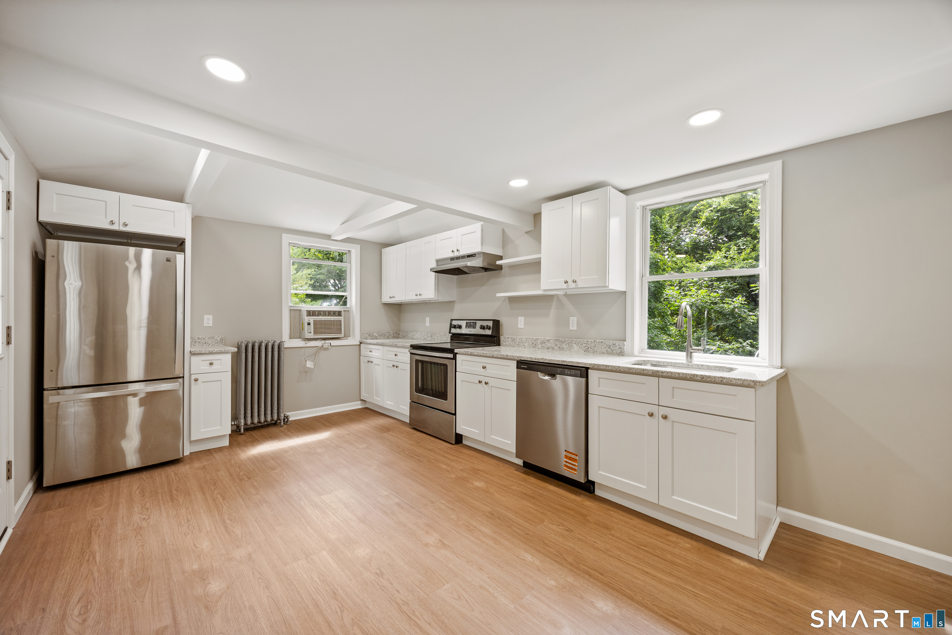327 Steinmann Avenue Property Photo 5