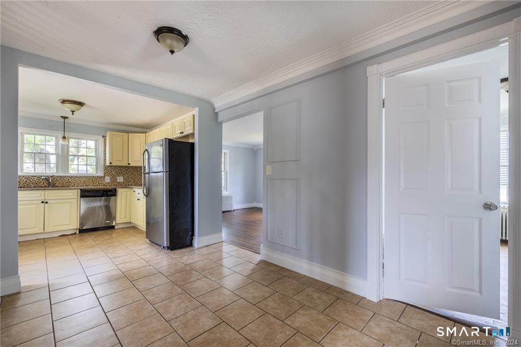 480 Ezra Street Property Photo 10