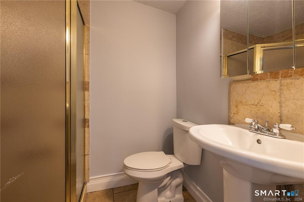 480 Ezra Street Property Photo 16