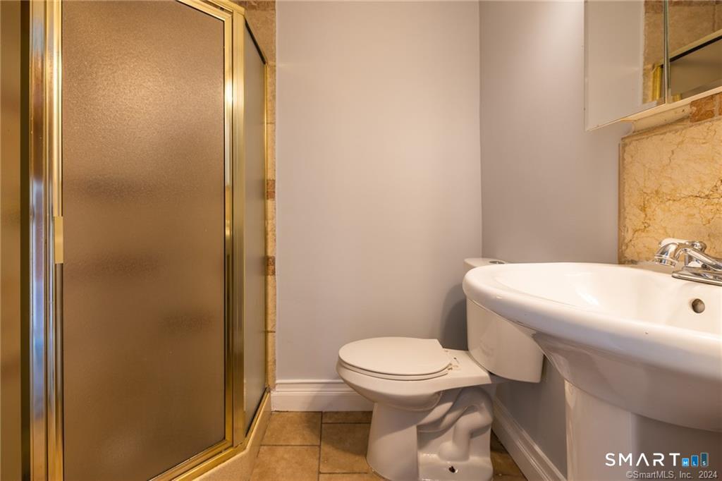 480 Ezra Street Property Photo 17