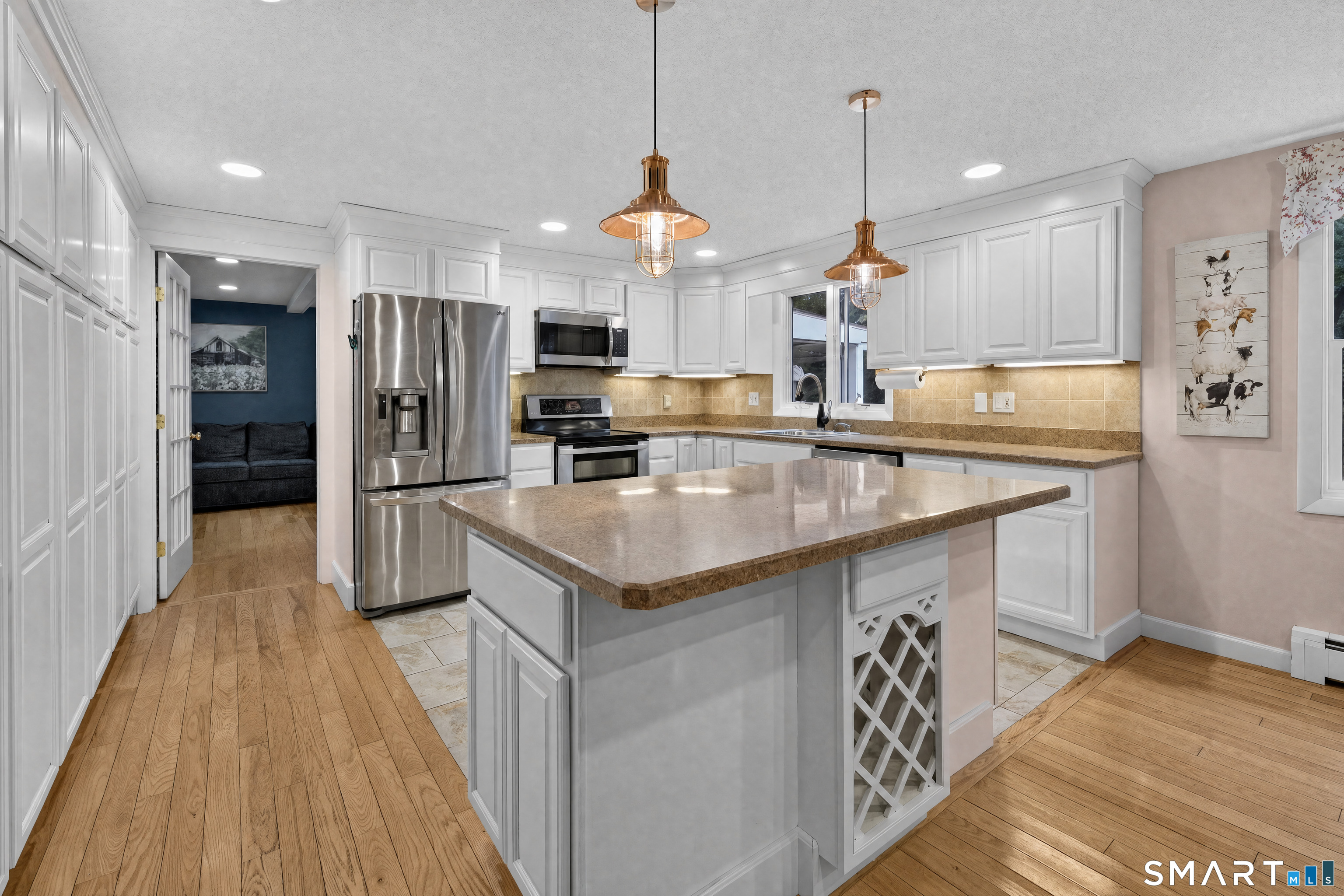 268 Woodland Street Property Photo 8
