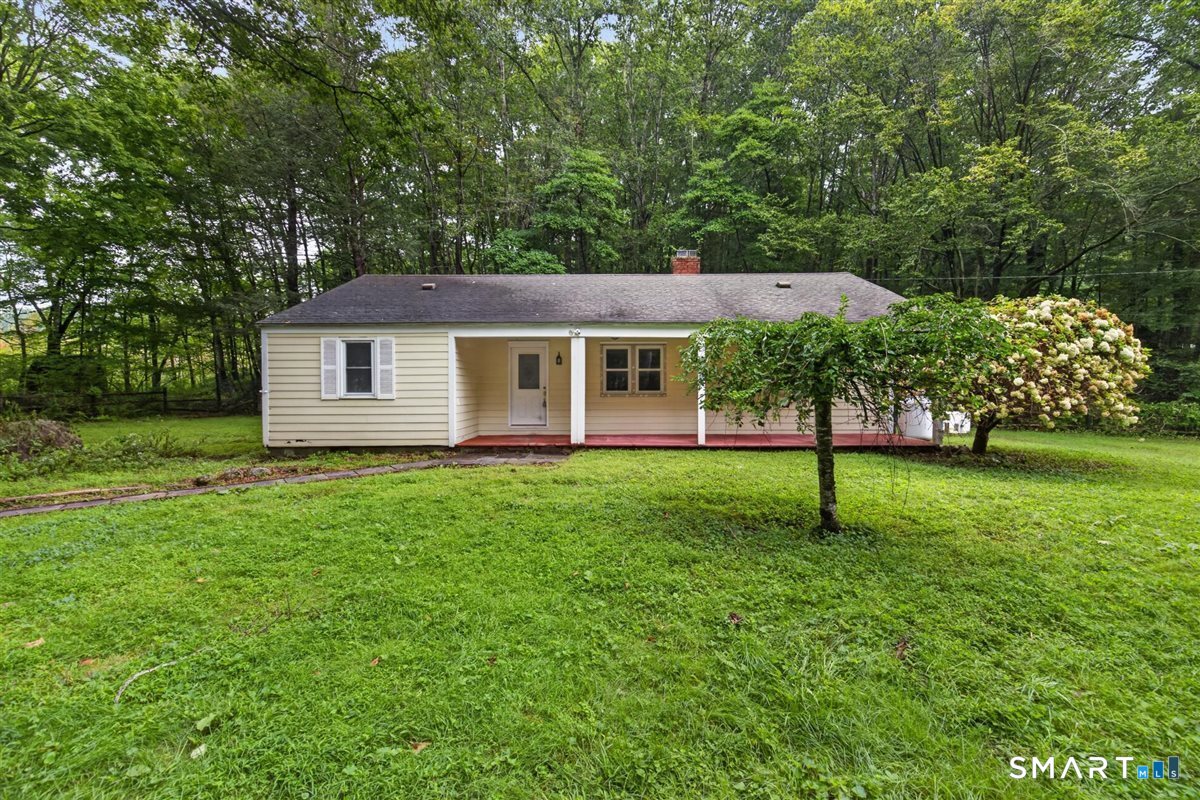 261 Newtown Turnpike Property Photo 1