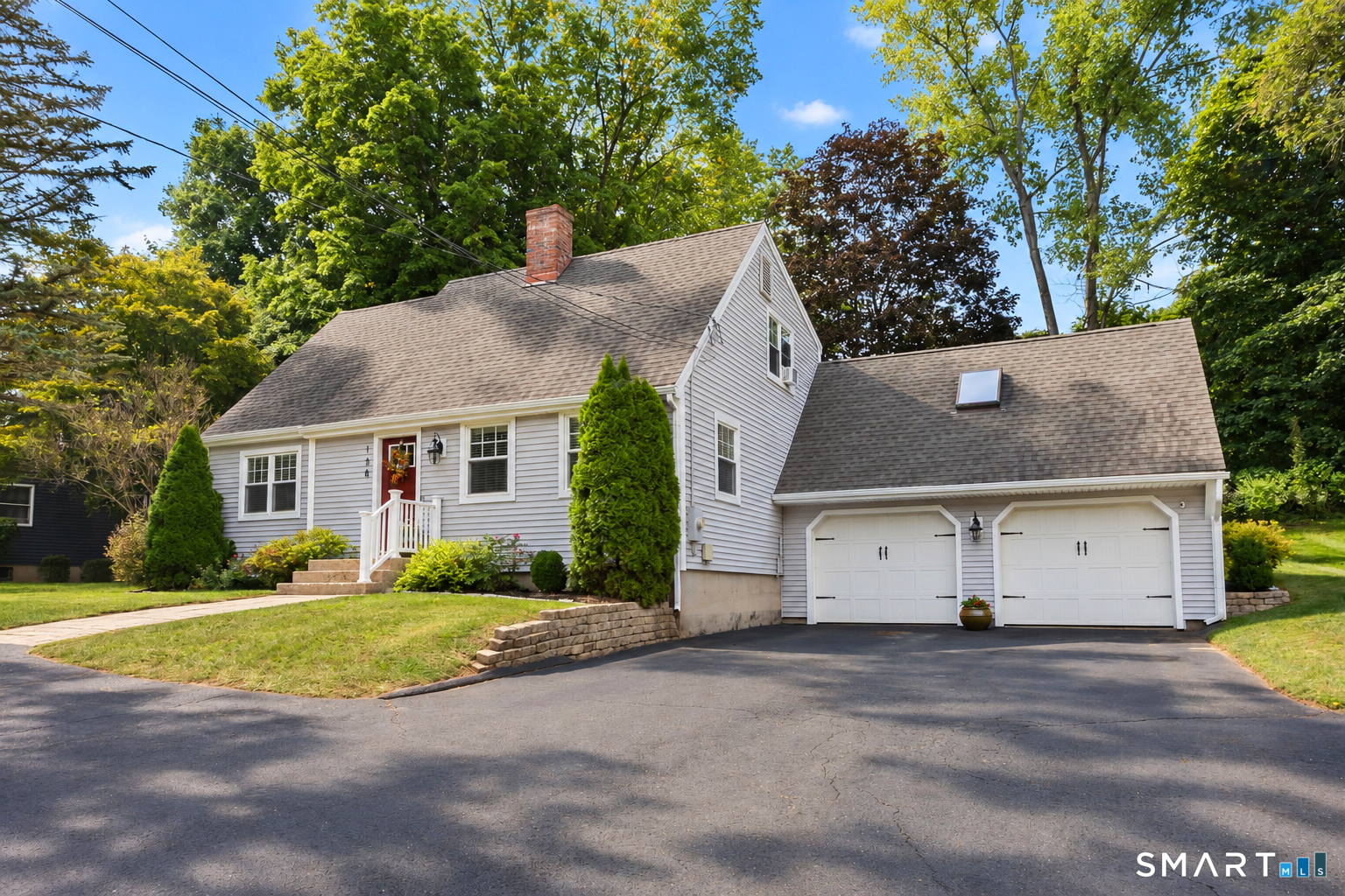 138 Tariffville Road Property Photo 3