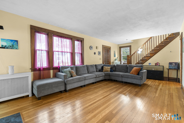 34 Glenwood Avenue Property Photo 9