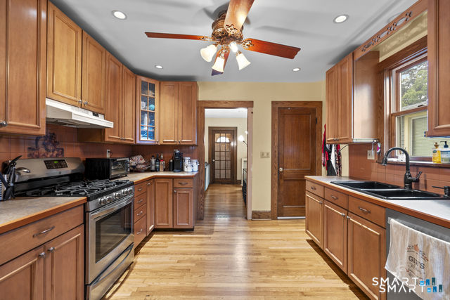 34 Glenwood Avenue Property Photo 17