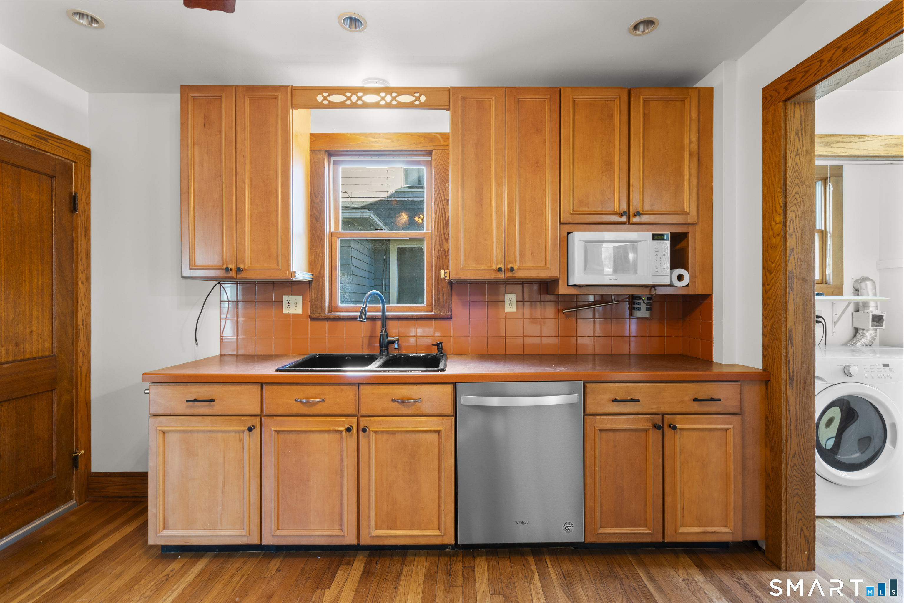 34 Glenwood Avenue Property Photo 18