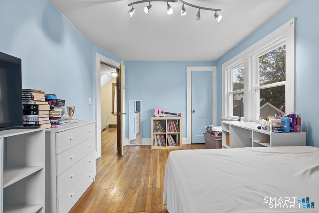34 Glenwood Avenue Property Photo 26