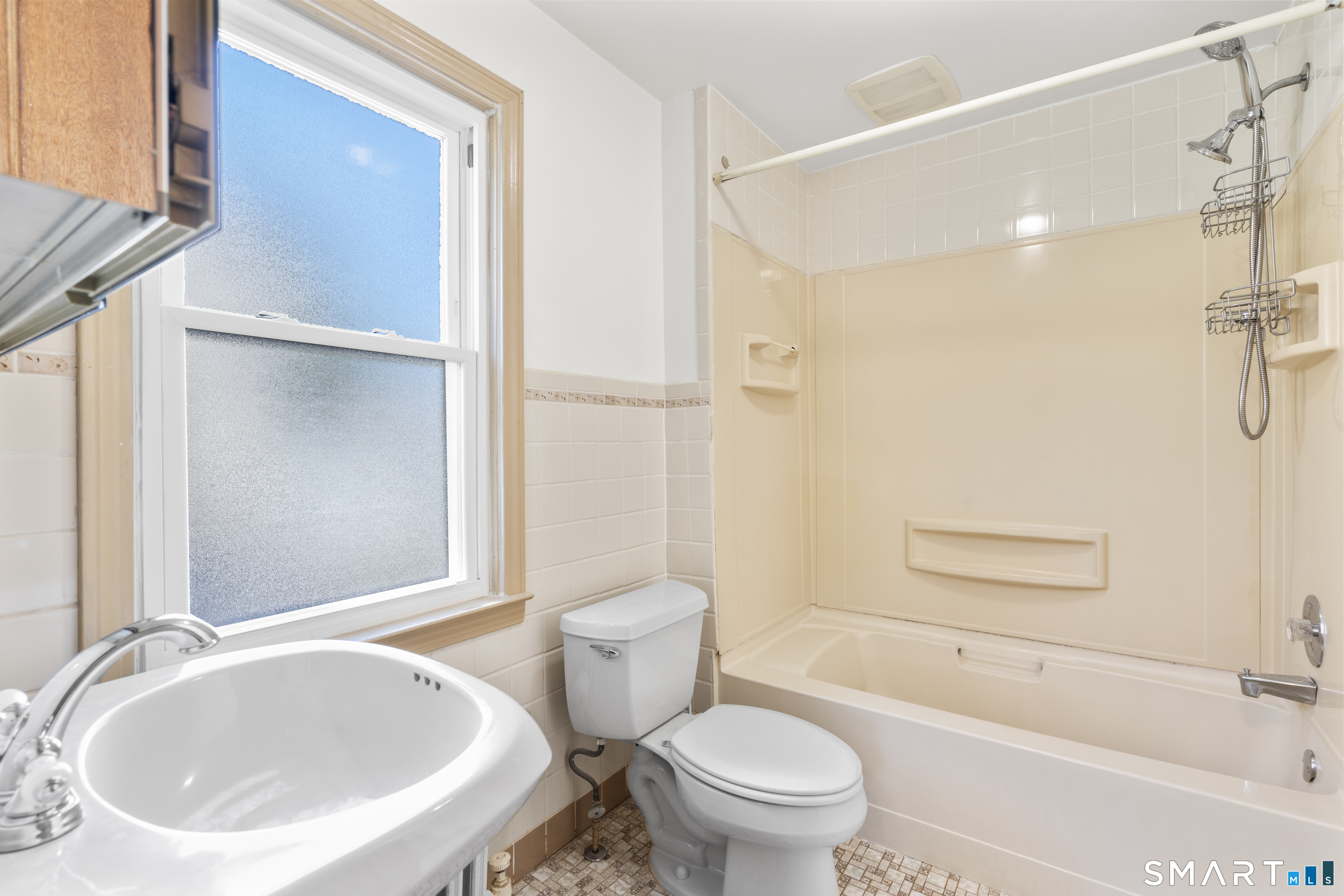 34 Glenwood Avenue Property Photo 29