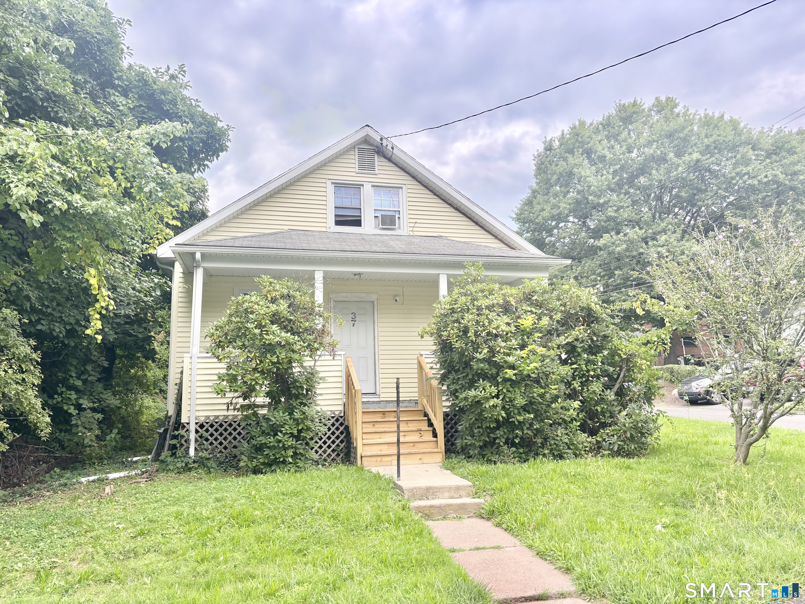 37 Irving Street Property Photo 1